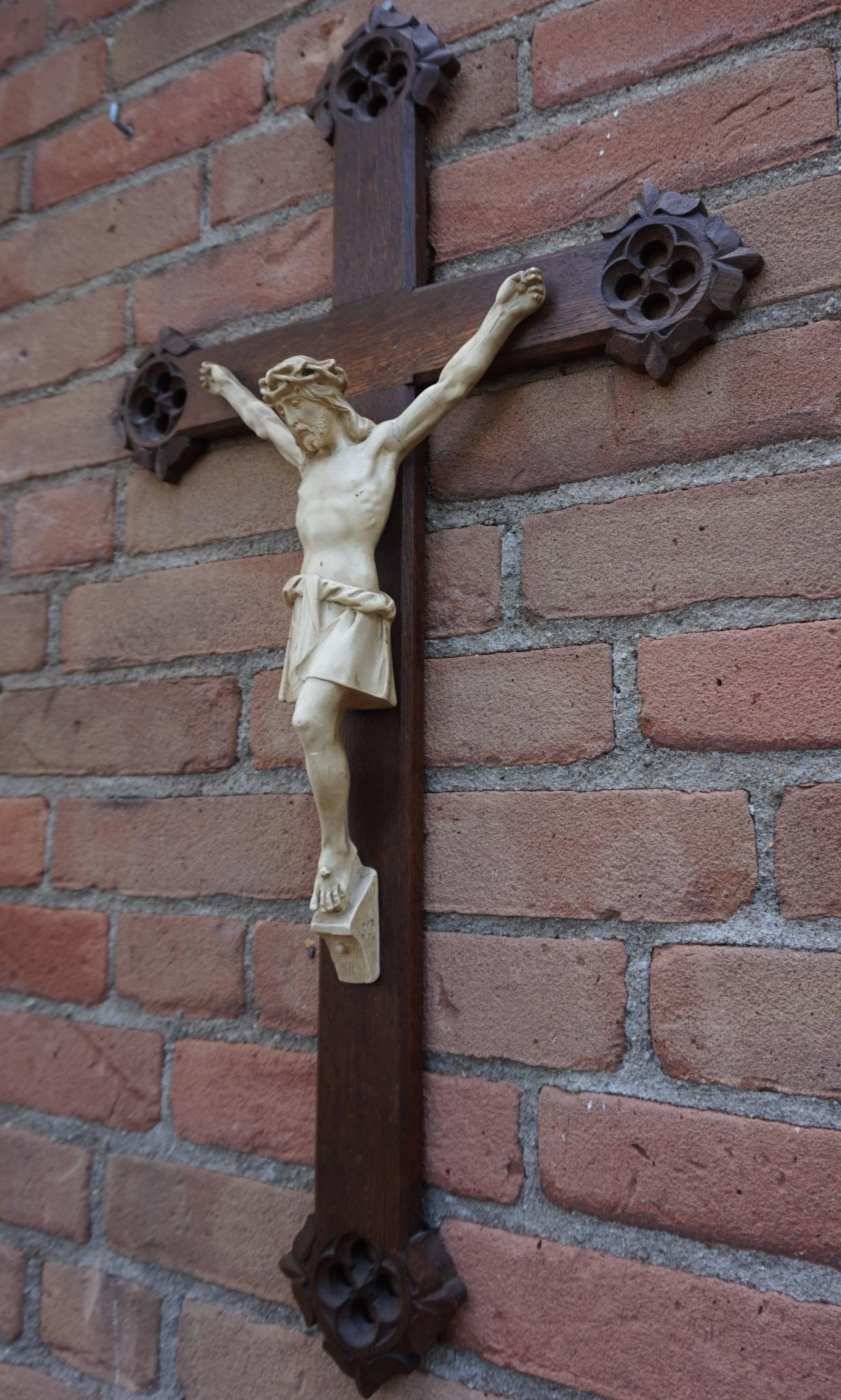 Early 20th Century Gothic Revival Crucifix with White Clay Corpus of Christ 1910 6