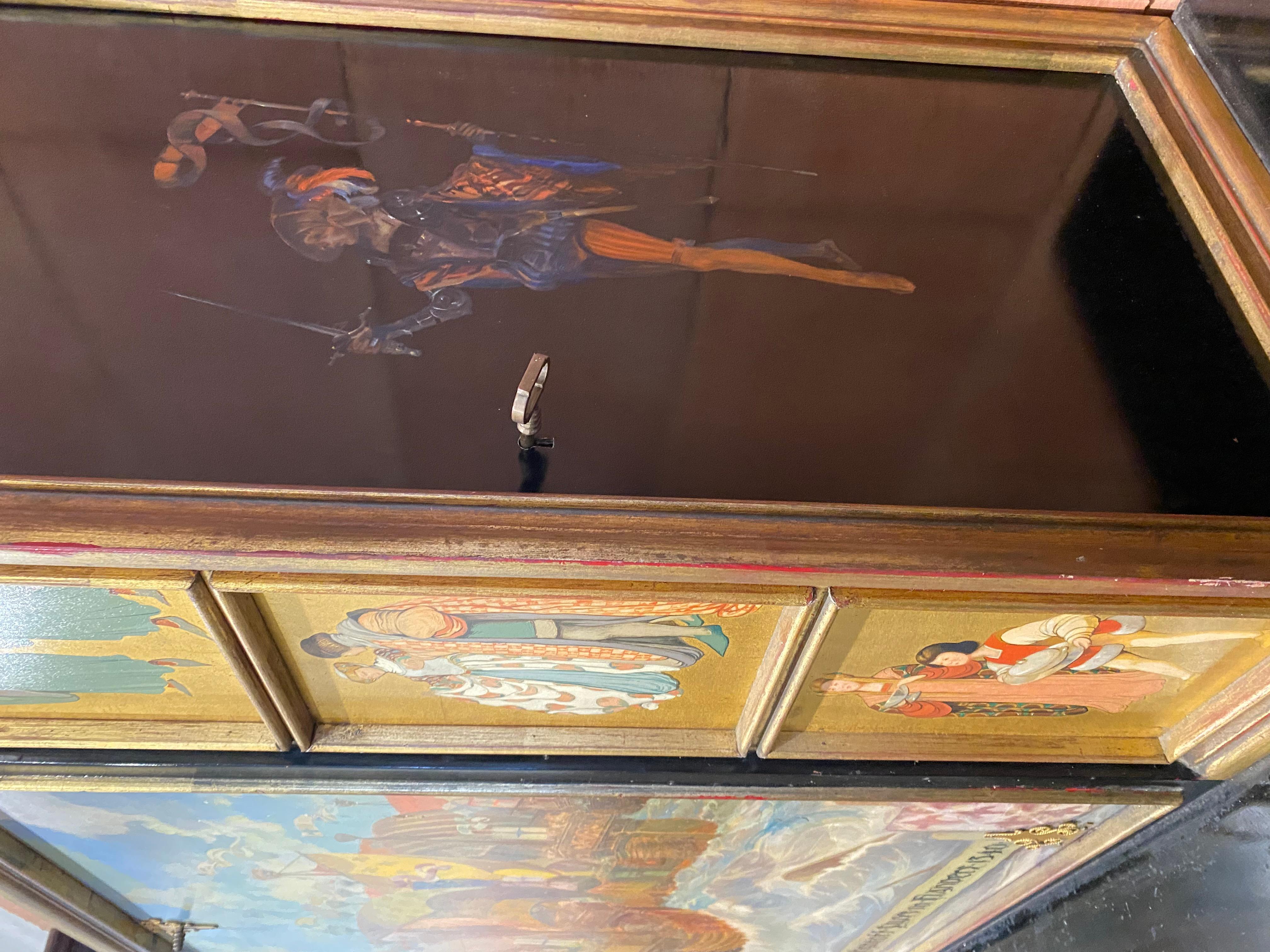 Cabinet peint de style Revive gothique du début du 20e siècle sur Stand en vente 2