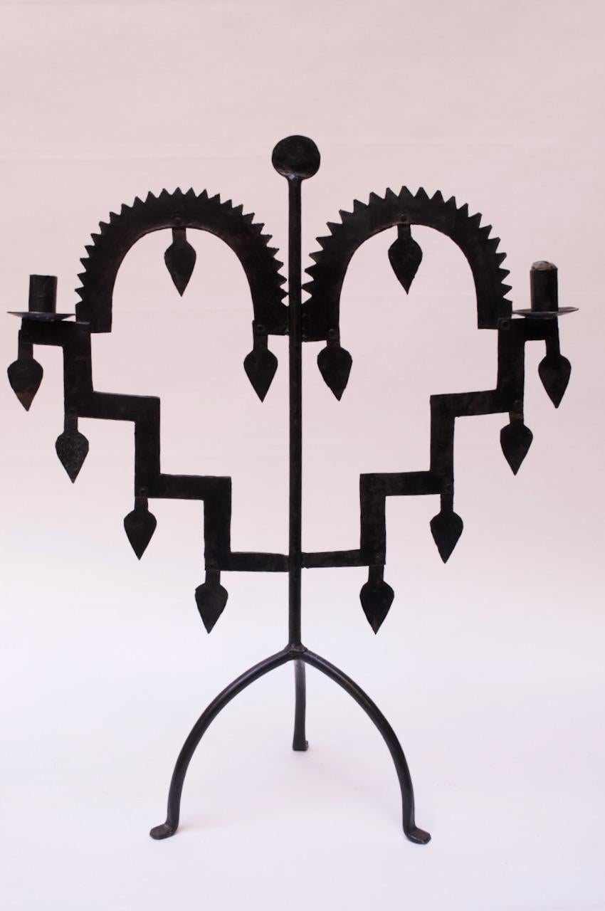 American Early 20th Century Gothic Style Wrought Iron Candelabrum on Tripod Stand For Sale