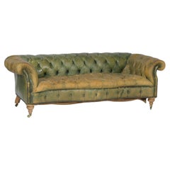 Early 20th Century Green Deep Buttoned Leather English  Chesterfield Sofa