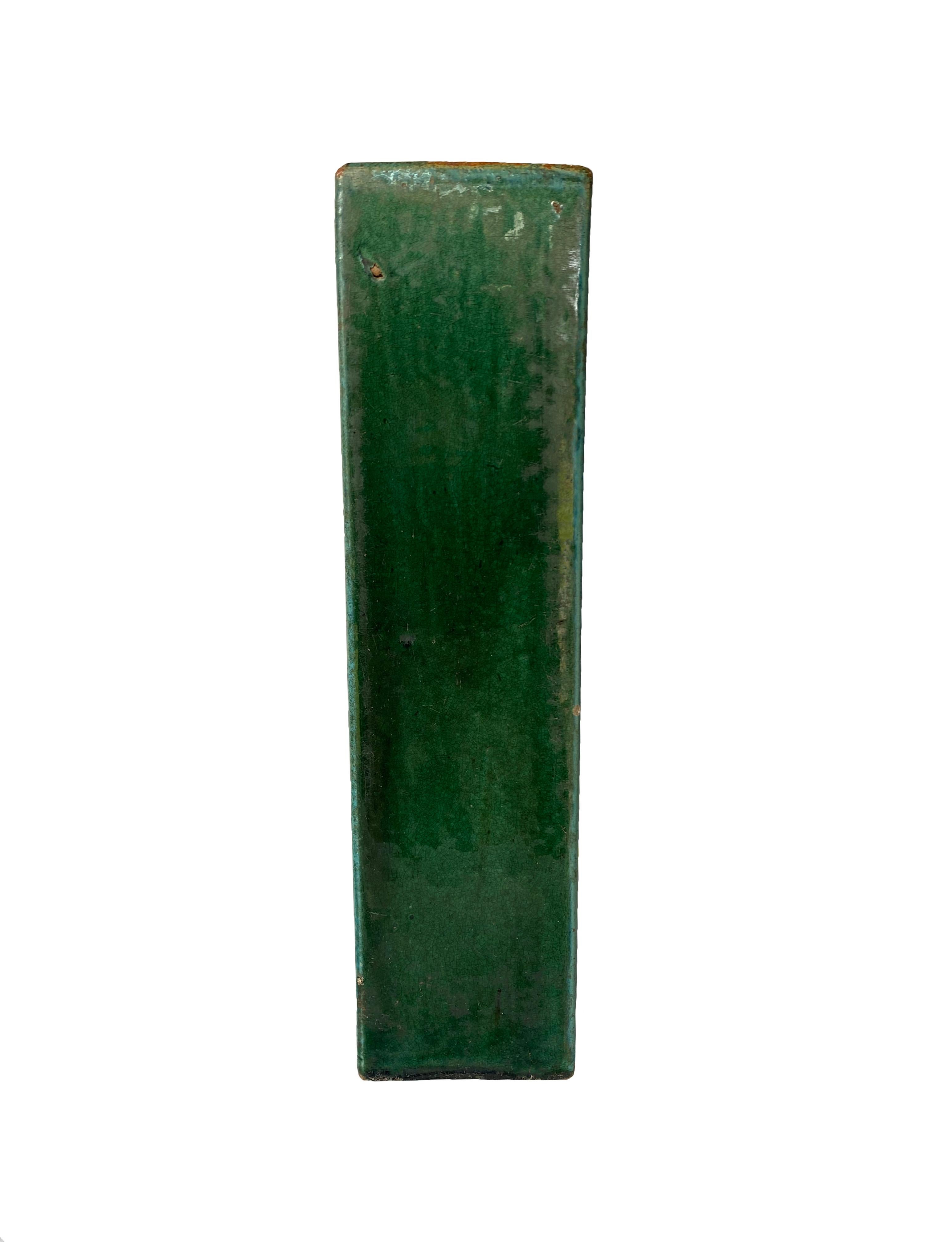 Autre  Coussin chinois en céramique émaillée verte Shiwan en opium, début du 20ème siècle en vente