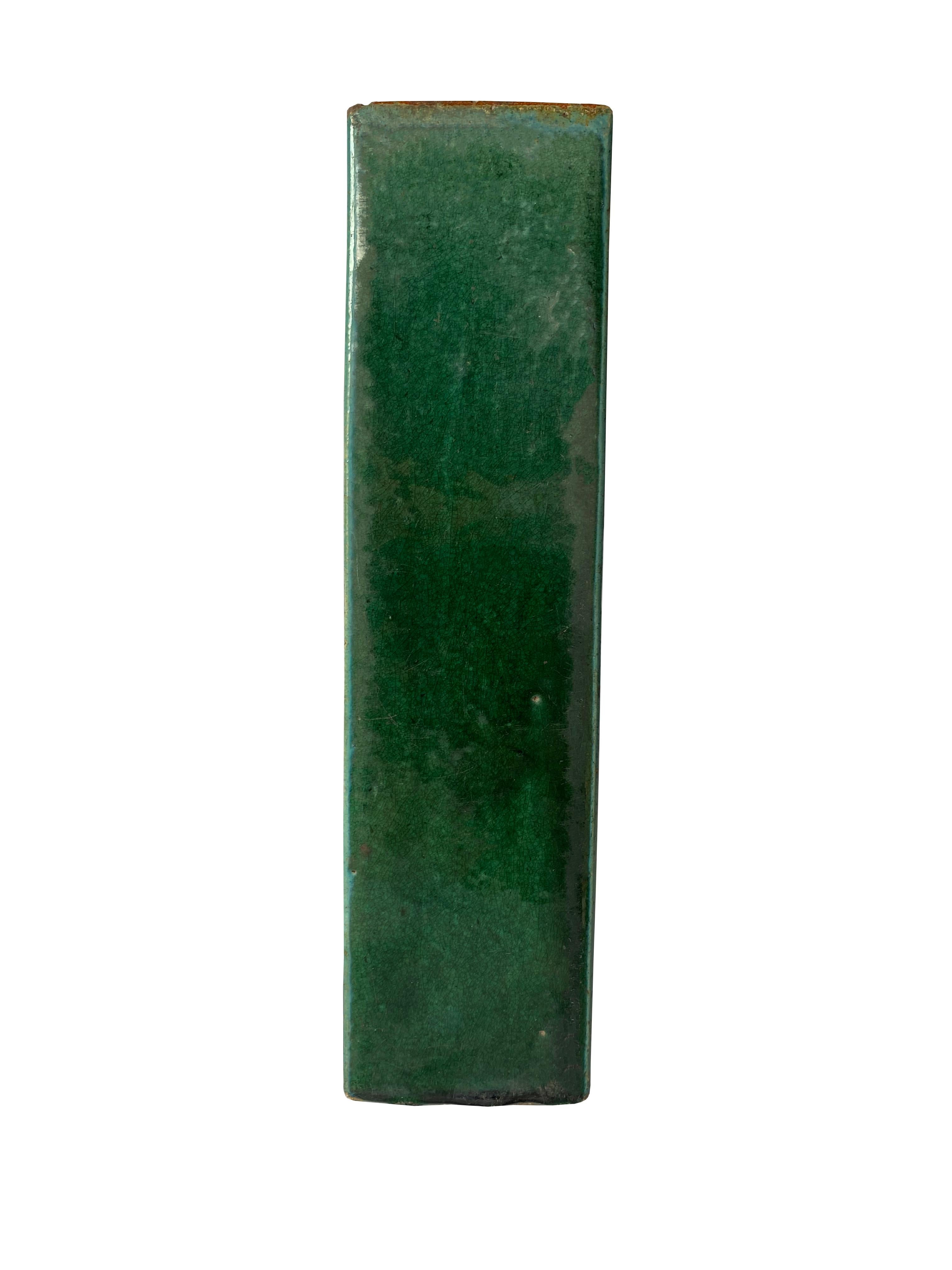 Vernissé  Coussin chinois en céramique émaillée verte Shiwan en opium, début du 20ème siècle en vente