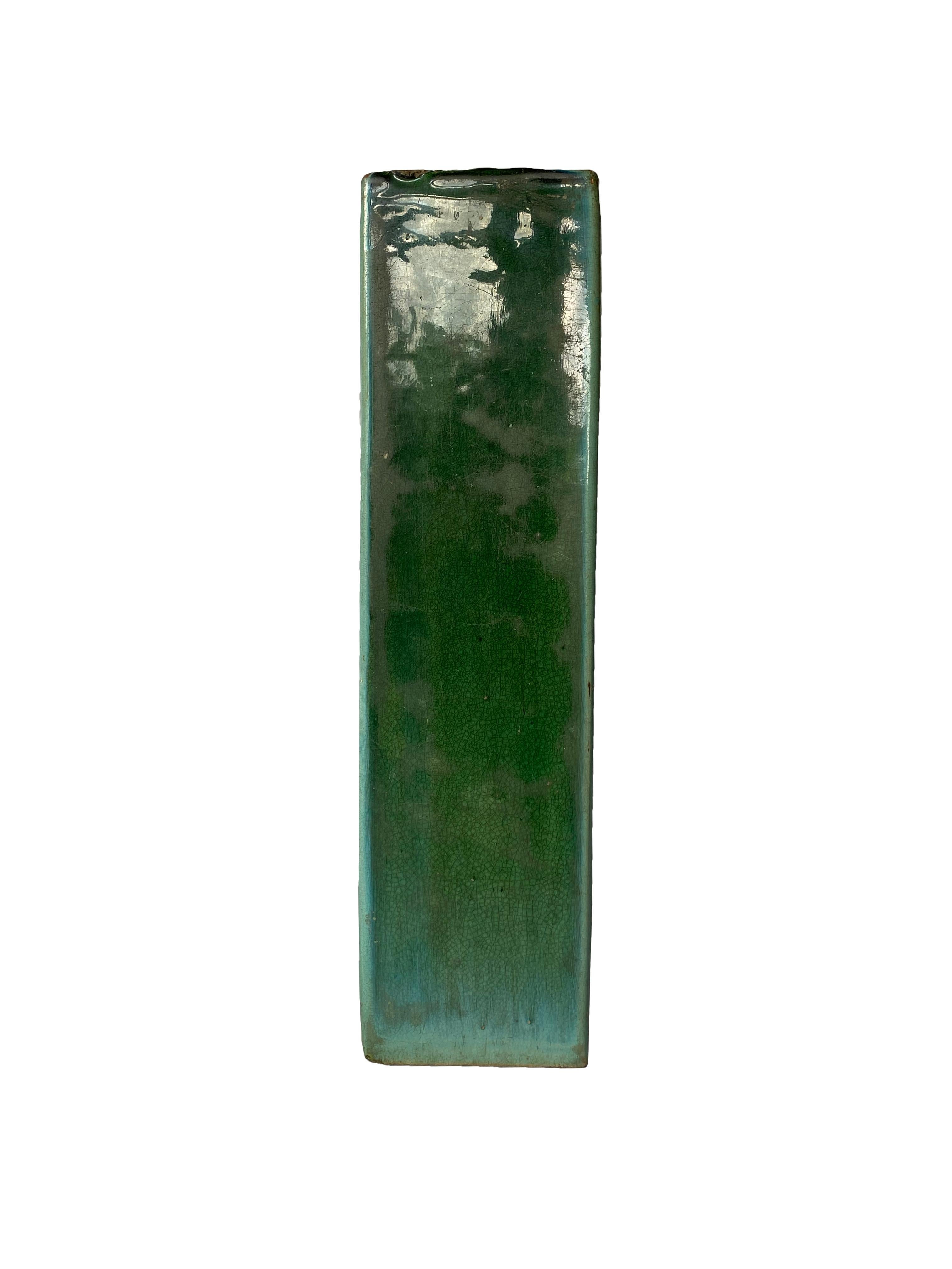 20ième siècle  Coussin en céramique chinoise émaillée verte Shiwan en opium, début du 20ème siècle en vente