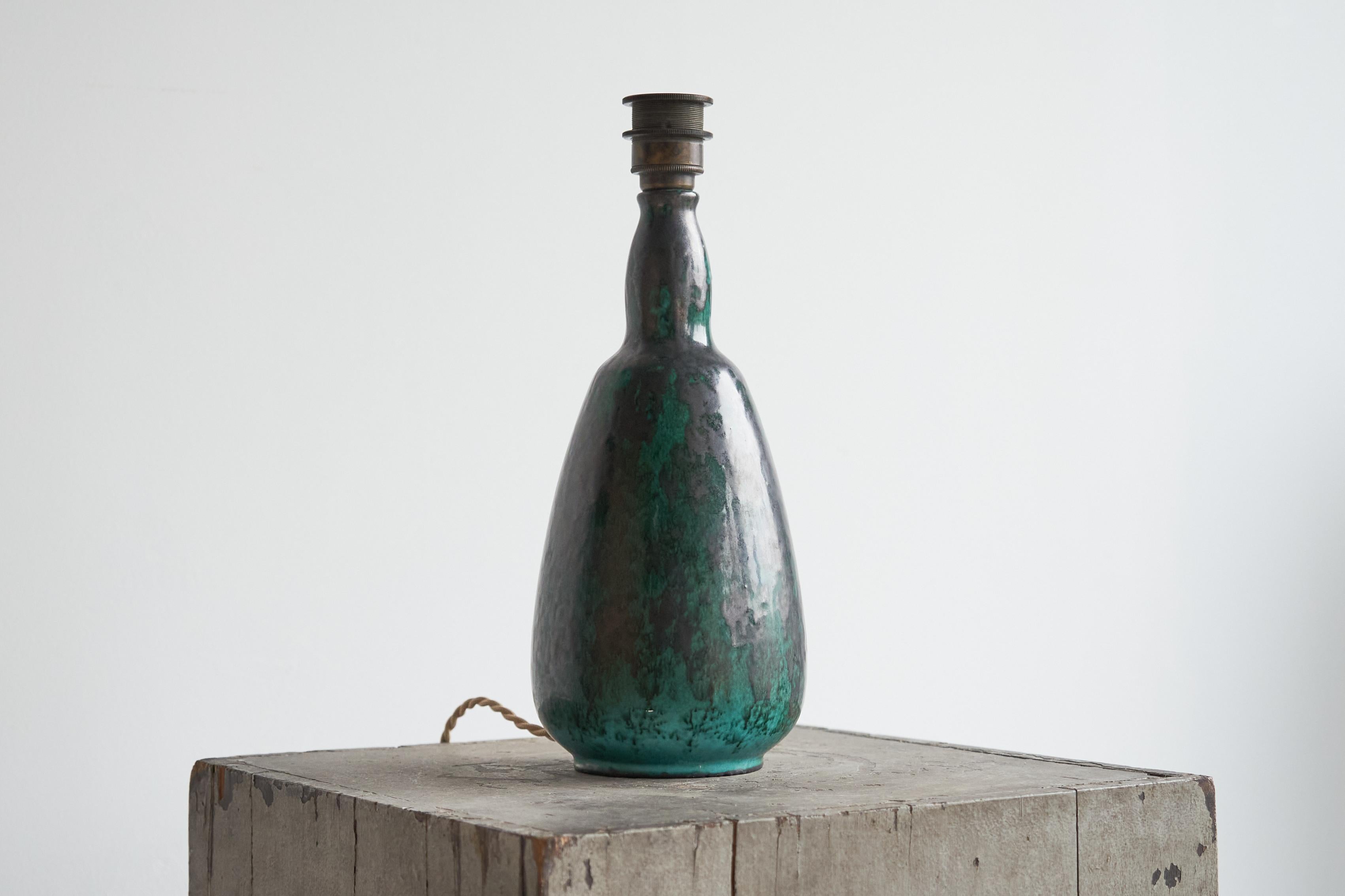 Lampe de table en poterie de studio à glaçure verte du début du 20e siècle 1930 Bon état - En vente à Meer, VAN