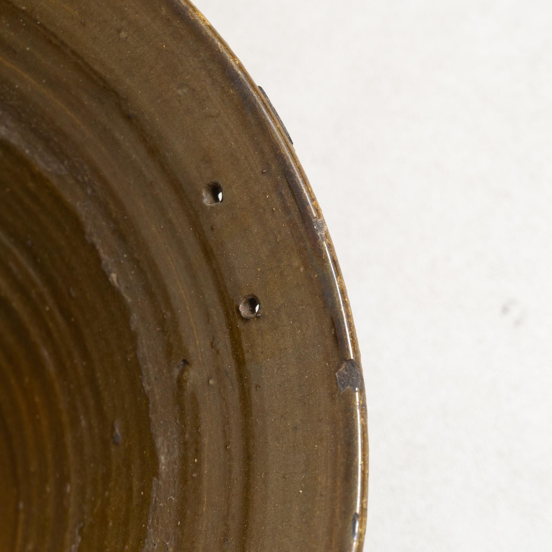 Centre de table en céramique rustique verte faite à la main, début du 20e siècle en vente 4