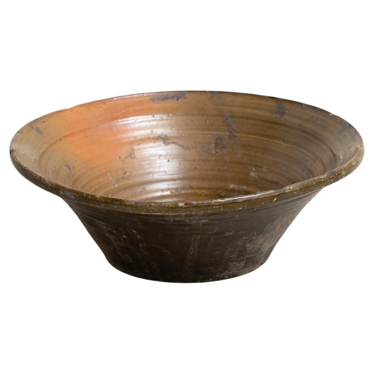 Centre de table en céramique rustique verte faite à la main, début du 20e siècle en vente