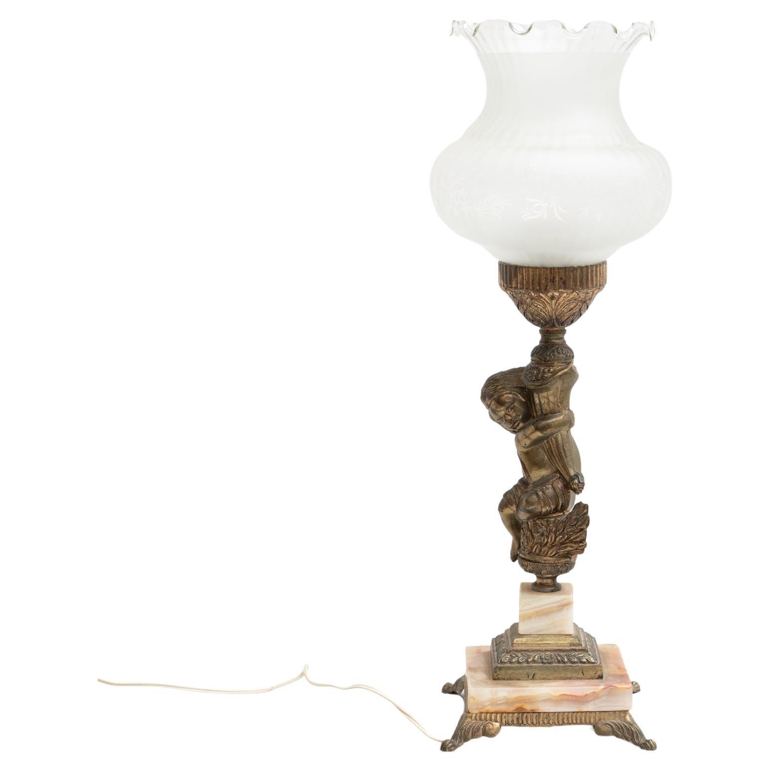 Lampe de table en métal guilloché et marbre du début du XXe siècle en vente