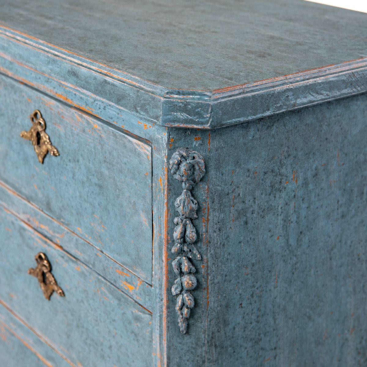 XX secolo Cassapanca Wellington blu in stile gustaviano dei primi del Novecento in vendita