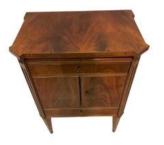 Early 20th century Gustavian style side / bedside table