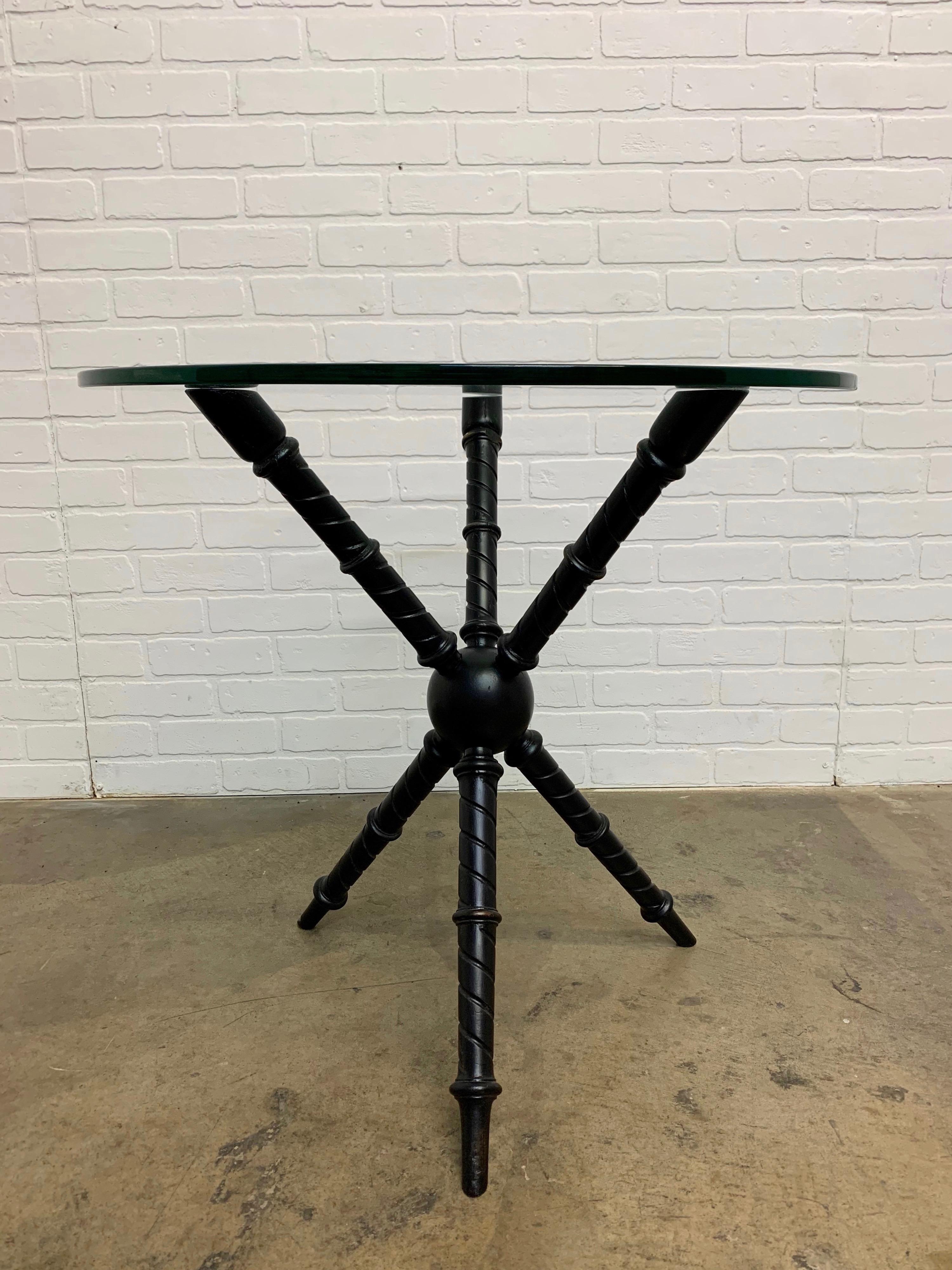 Early 20th Century Gypsy Table For Sale 8