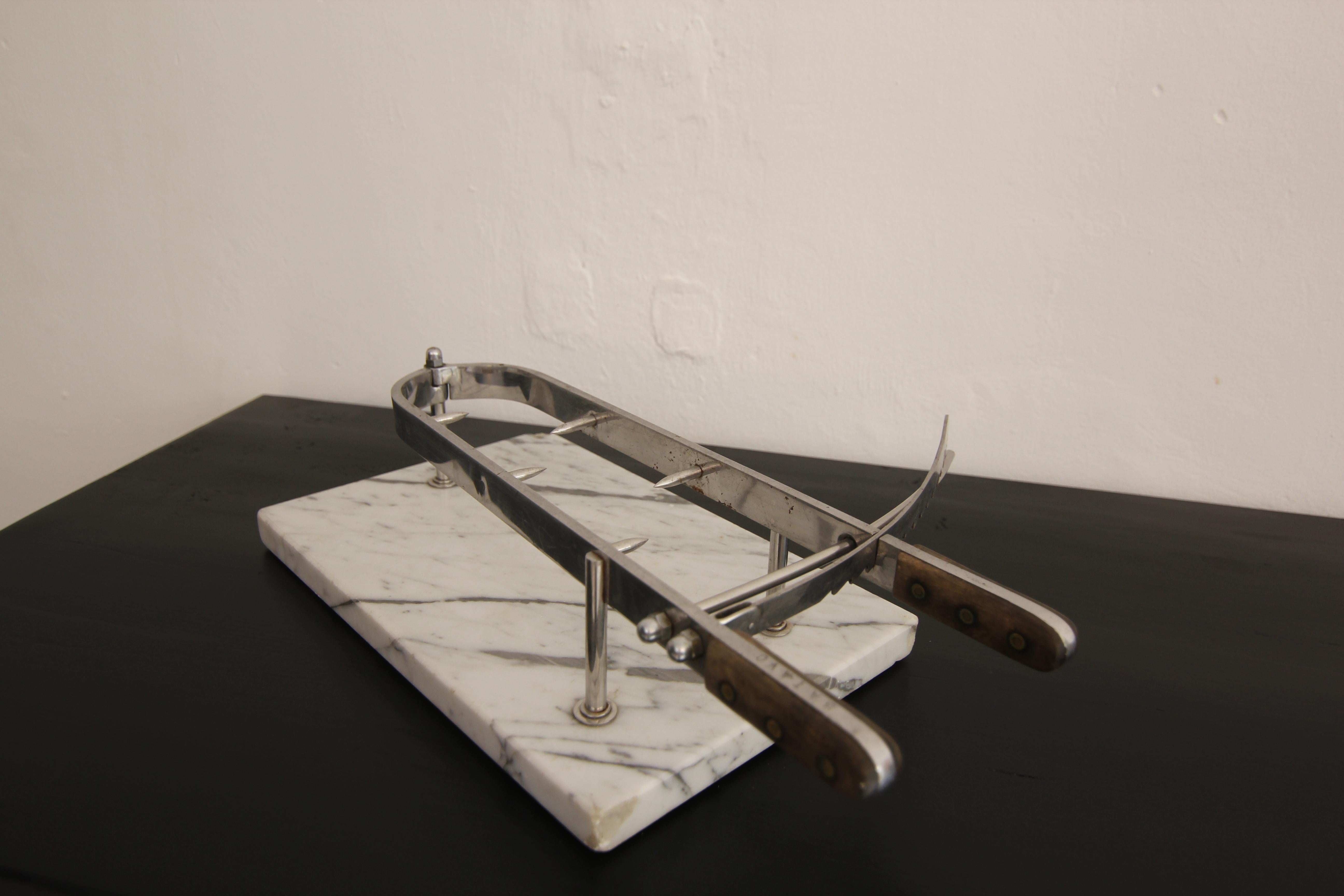 Early 20th Century Ham Holder on Marble Base In Good Condition For Sale In Dusseldorf, DE