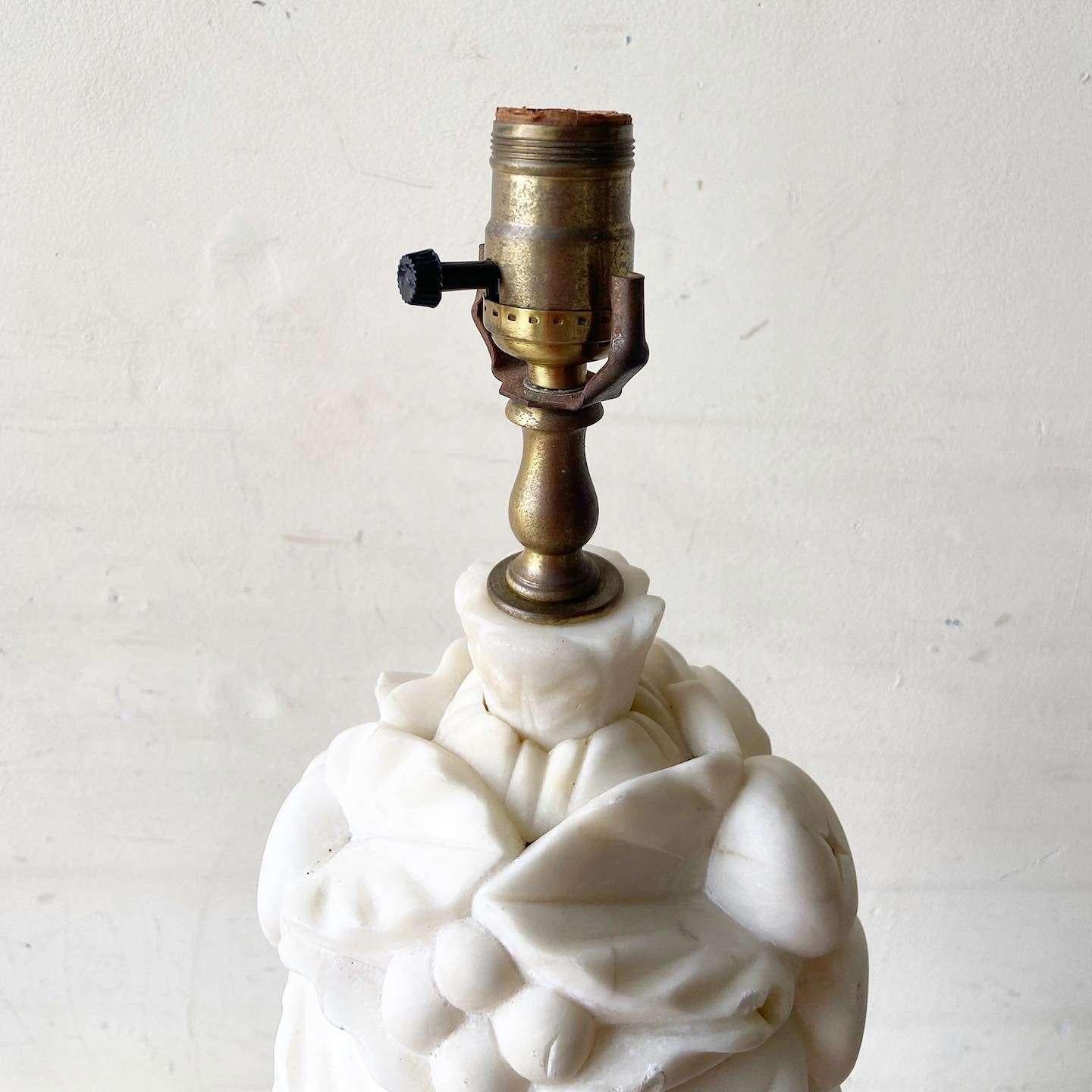 Albâtre Lampe de table en albâtre sculptée à la main au début du 20e siècle en vente