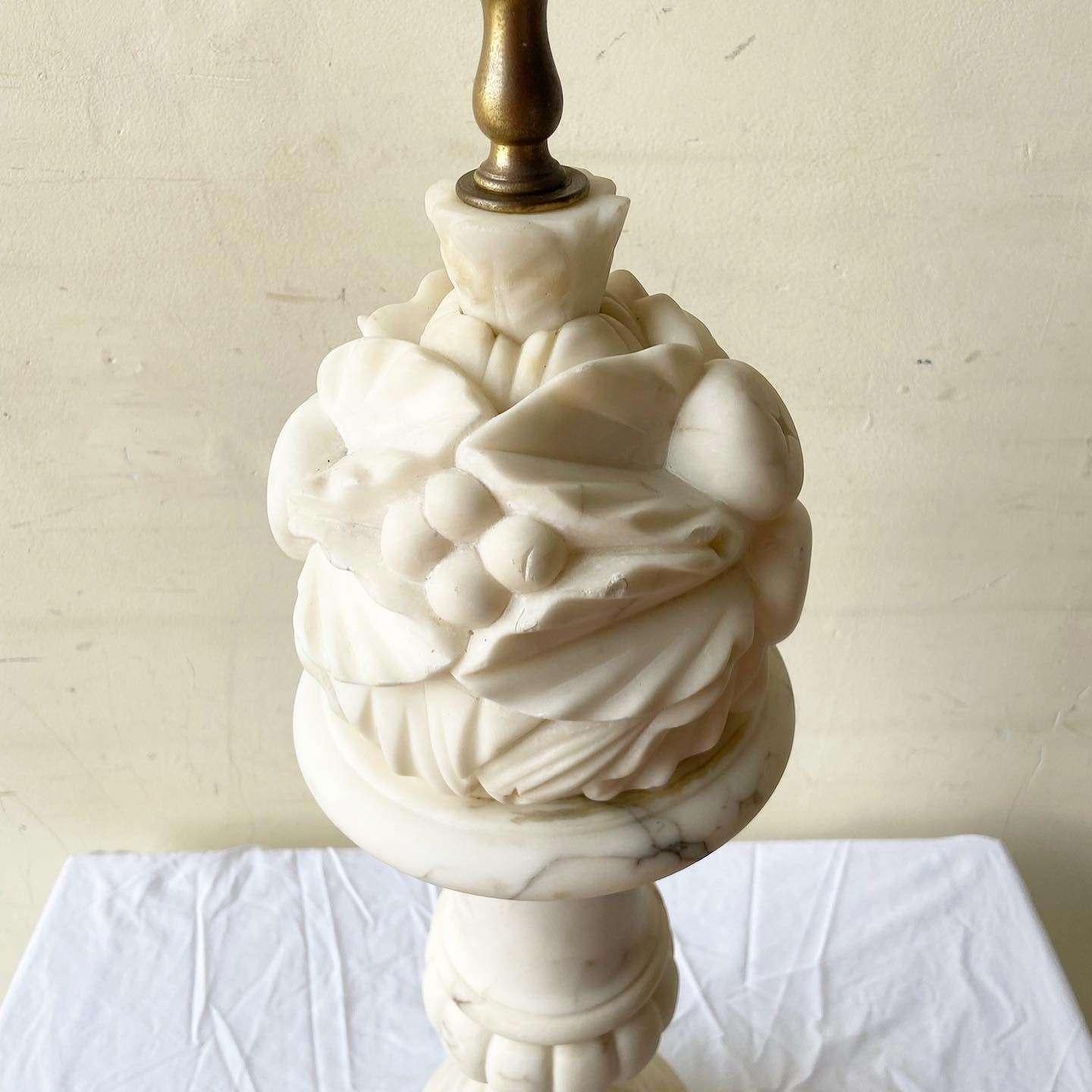 Anfang des 20. Jahrhunderts Handgeschnitzte Alabaster Tischlampe im Angebot 4