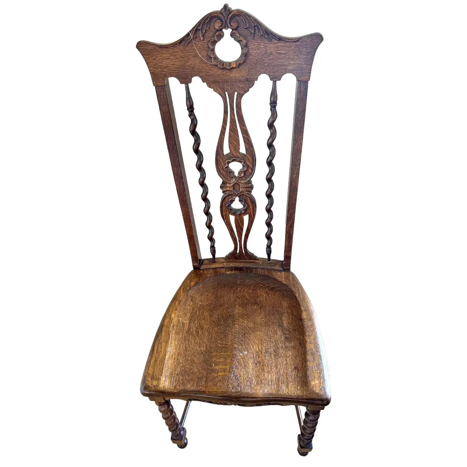 Quercia Sedia in legno antico Oak dei primi del Novecento intagliata a mano in vendita