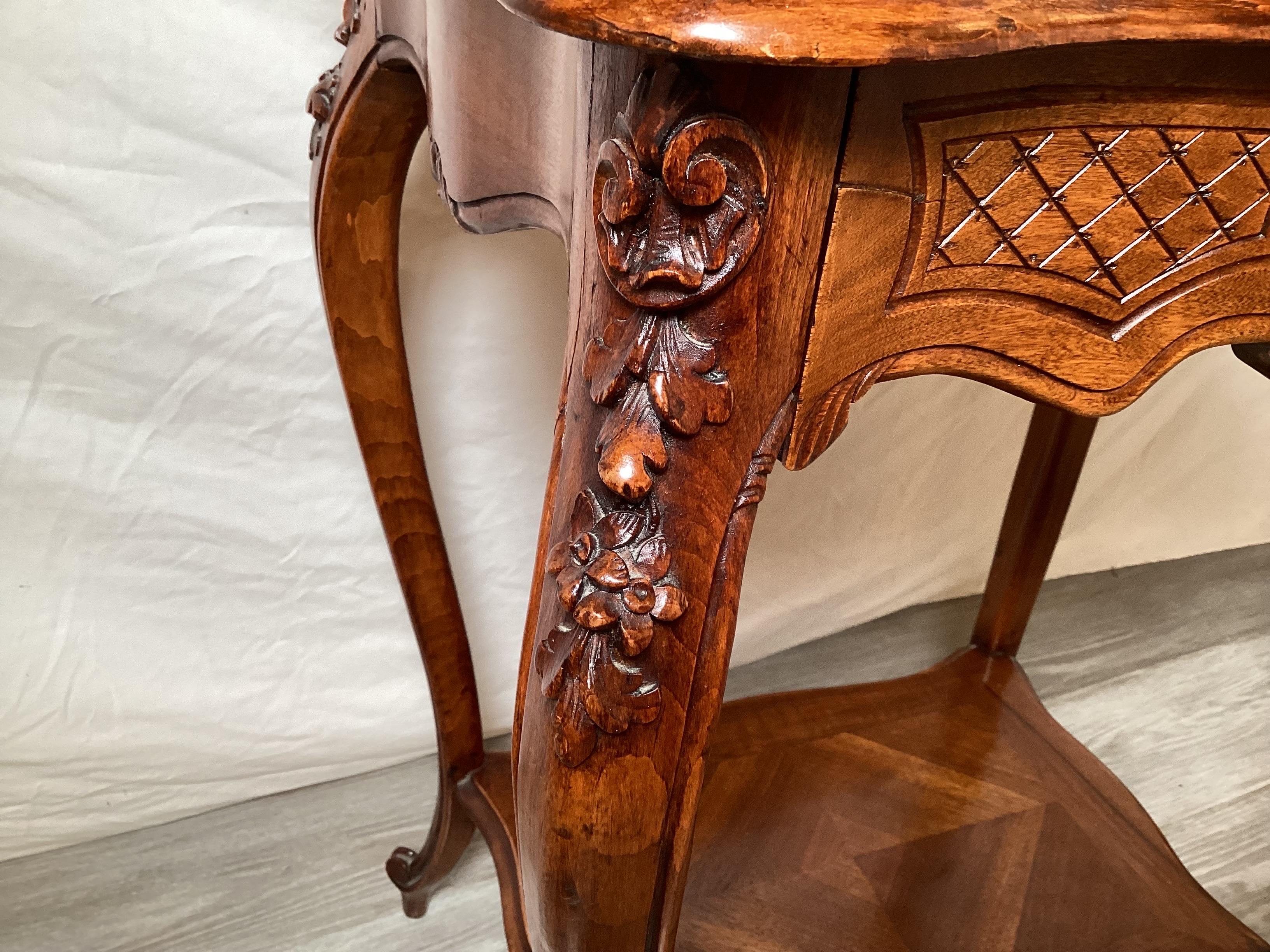 Early 20th Century Hand Carved French Style Walnut Stand For Sale 4