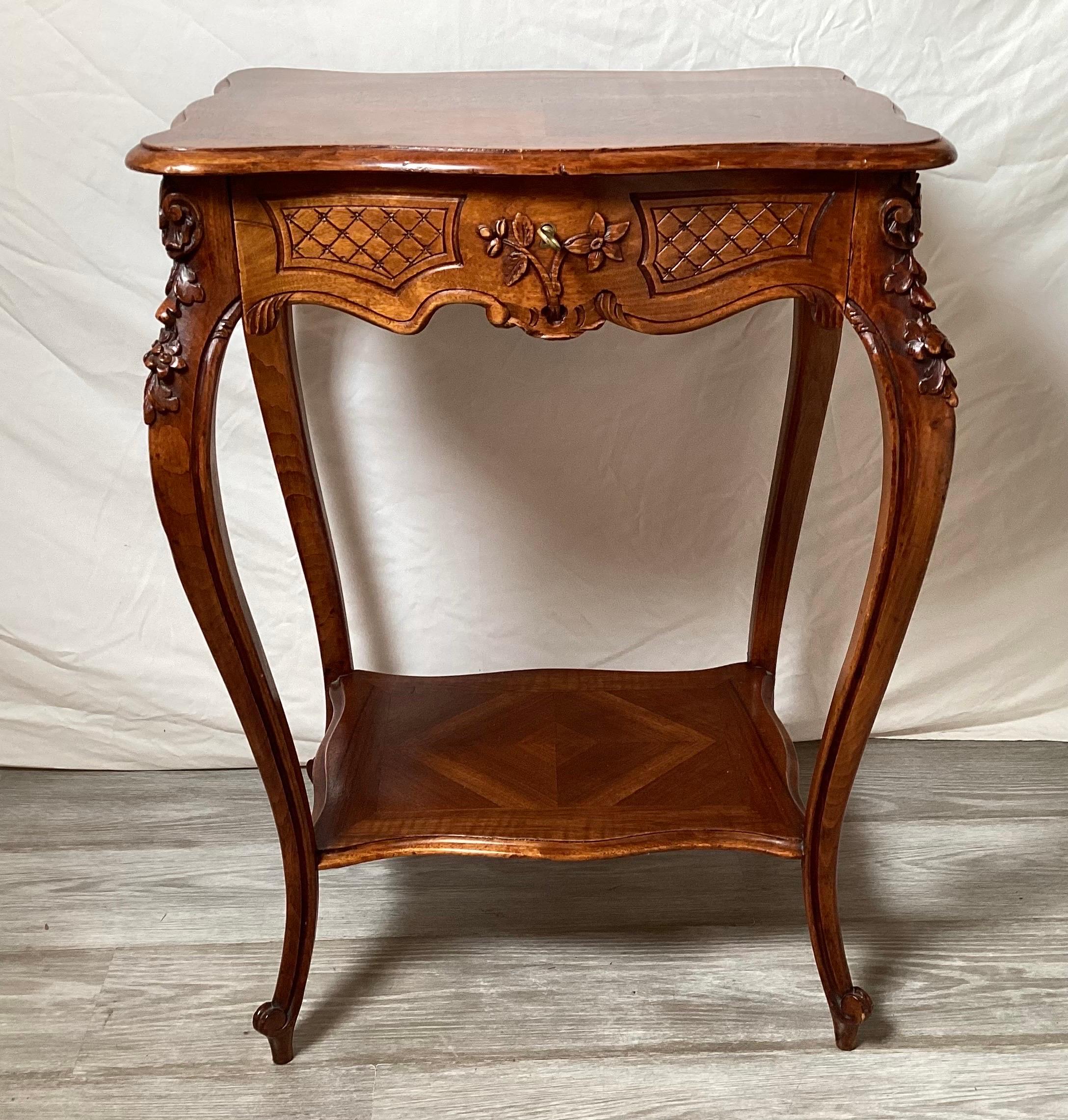 French Provincial Early 20th Century Hand Carved French Style Walnut Stand For Sale