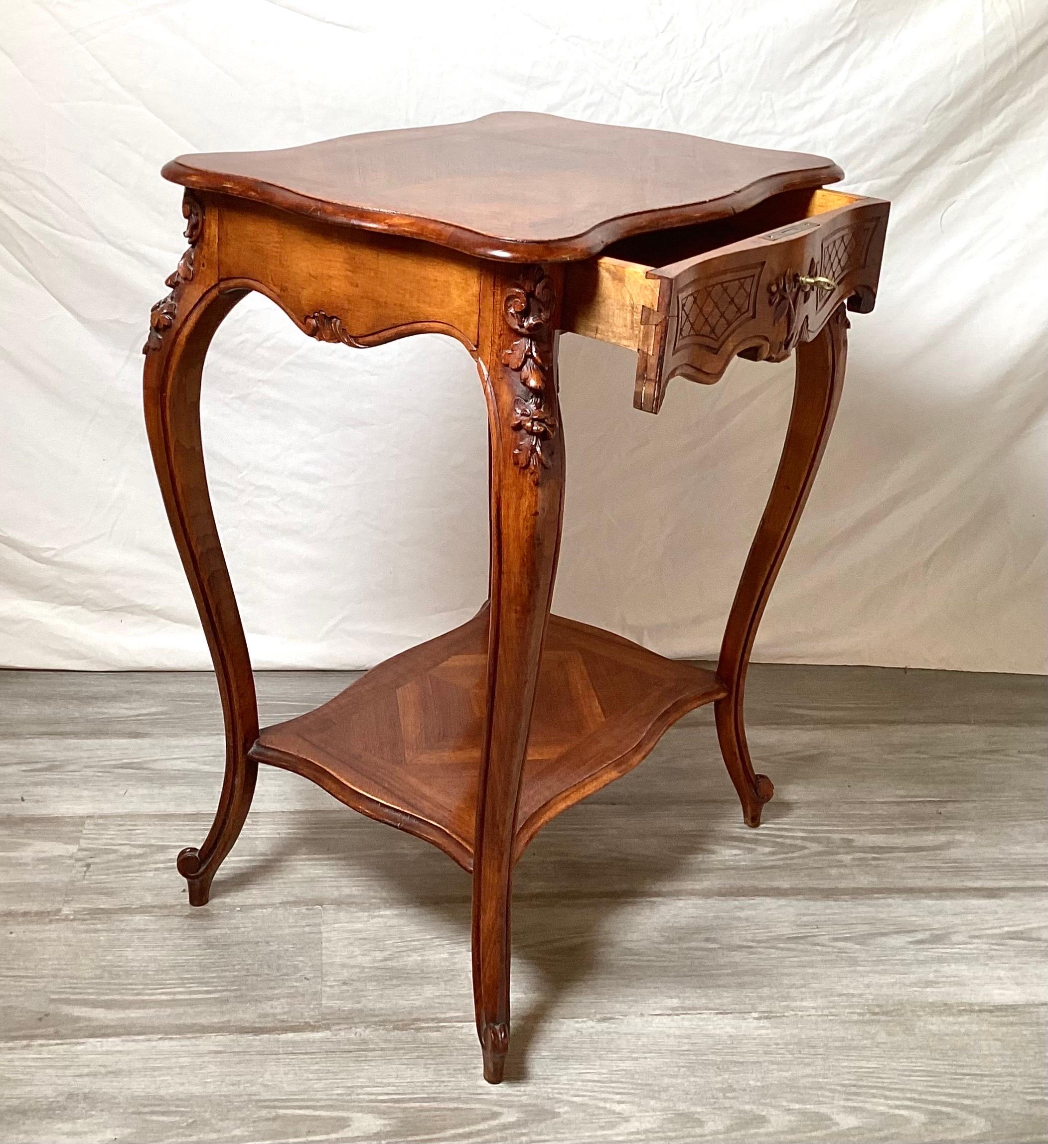 Hand-Carved Early 20th Century Hand Carved French Style Walnut Stand For Sale