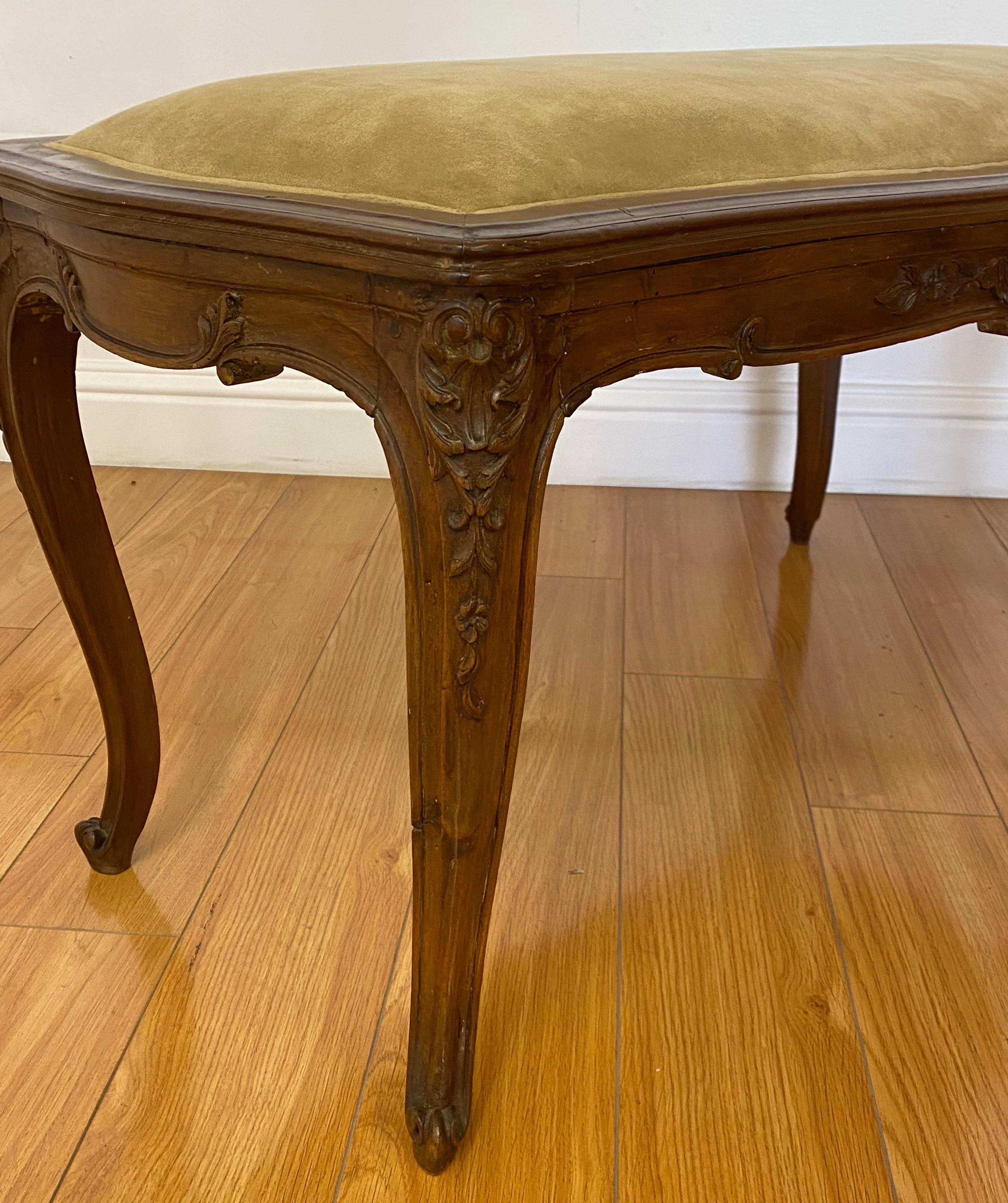 Hand-Carved Early 20th Century Hand Carved French Walnut Bench, C.1900