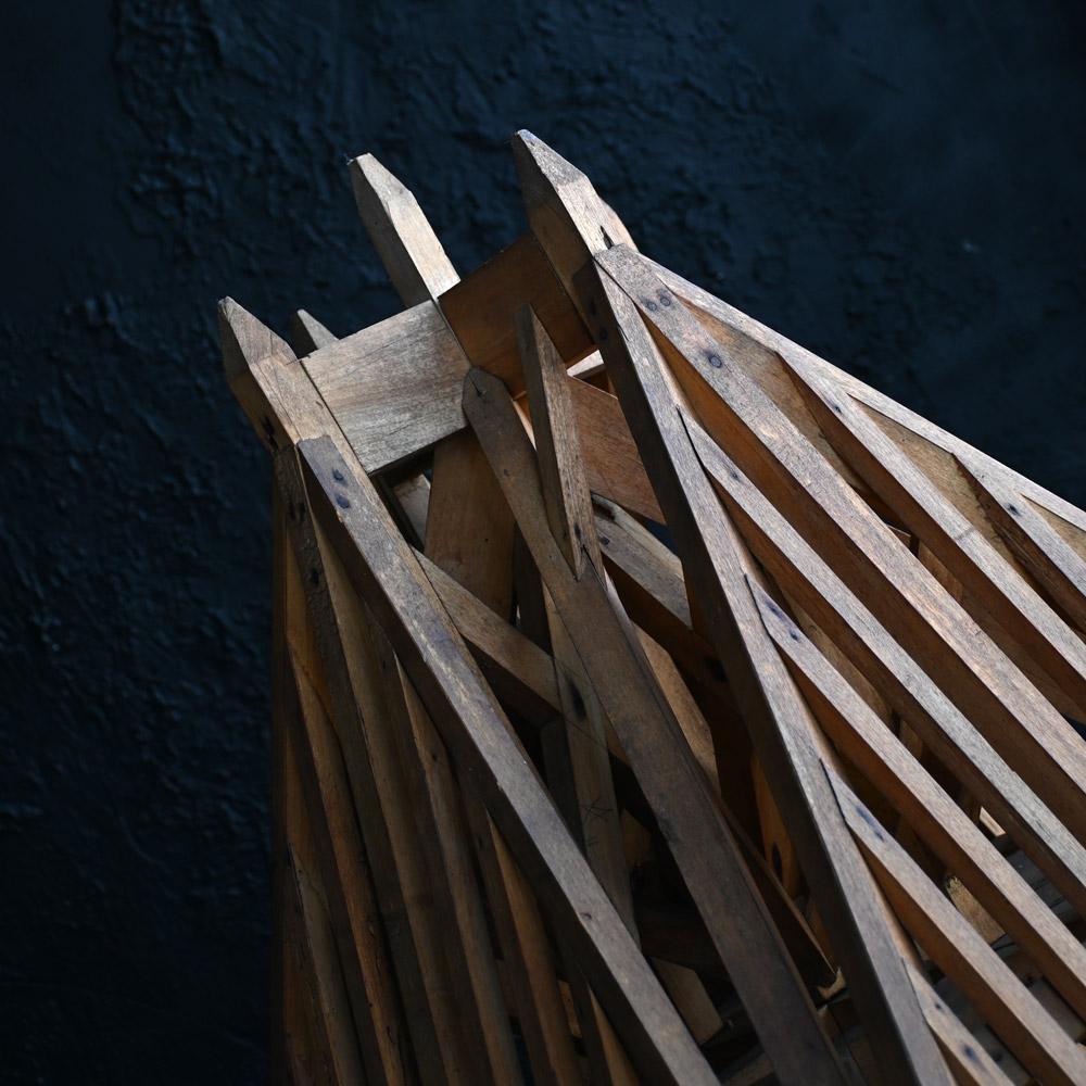 Britannique Modèle architectural en pin massif sculpté à la main au début du 20e siècle en vente