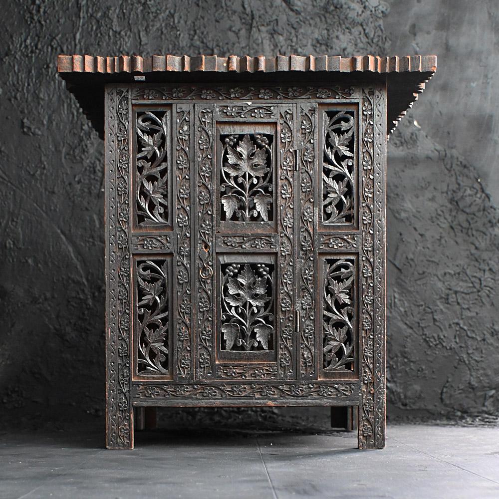 Wood Early 20th century hand carved Indian draw table  For Sale