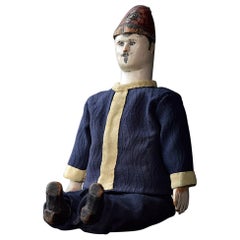 Marioneta de bombero alemana de principios del siglo XX tallada a mano en pino