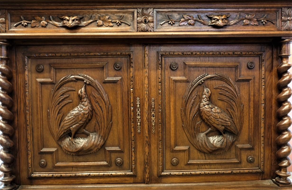 Early 20th Century Hand Carved Serving Cabinet In Good Condition For Sale In Amarillo, TX