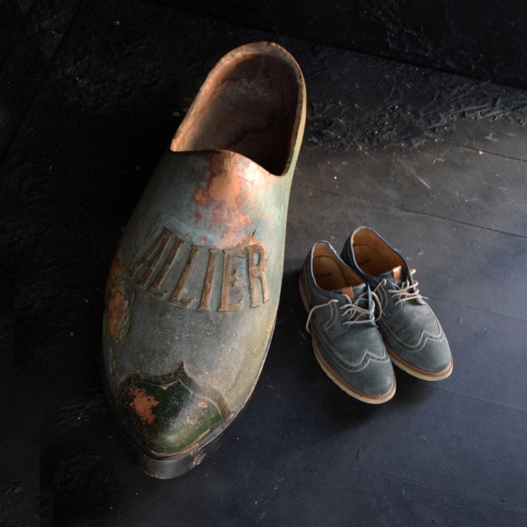 Shoemaker Sign Early 20th Century Hand Carved Shoemakers Trade Sign For Sale at 1stDibs