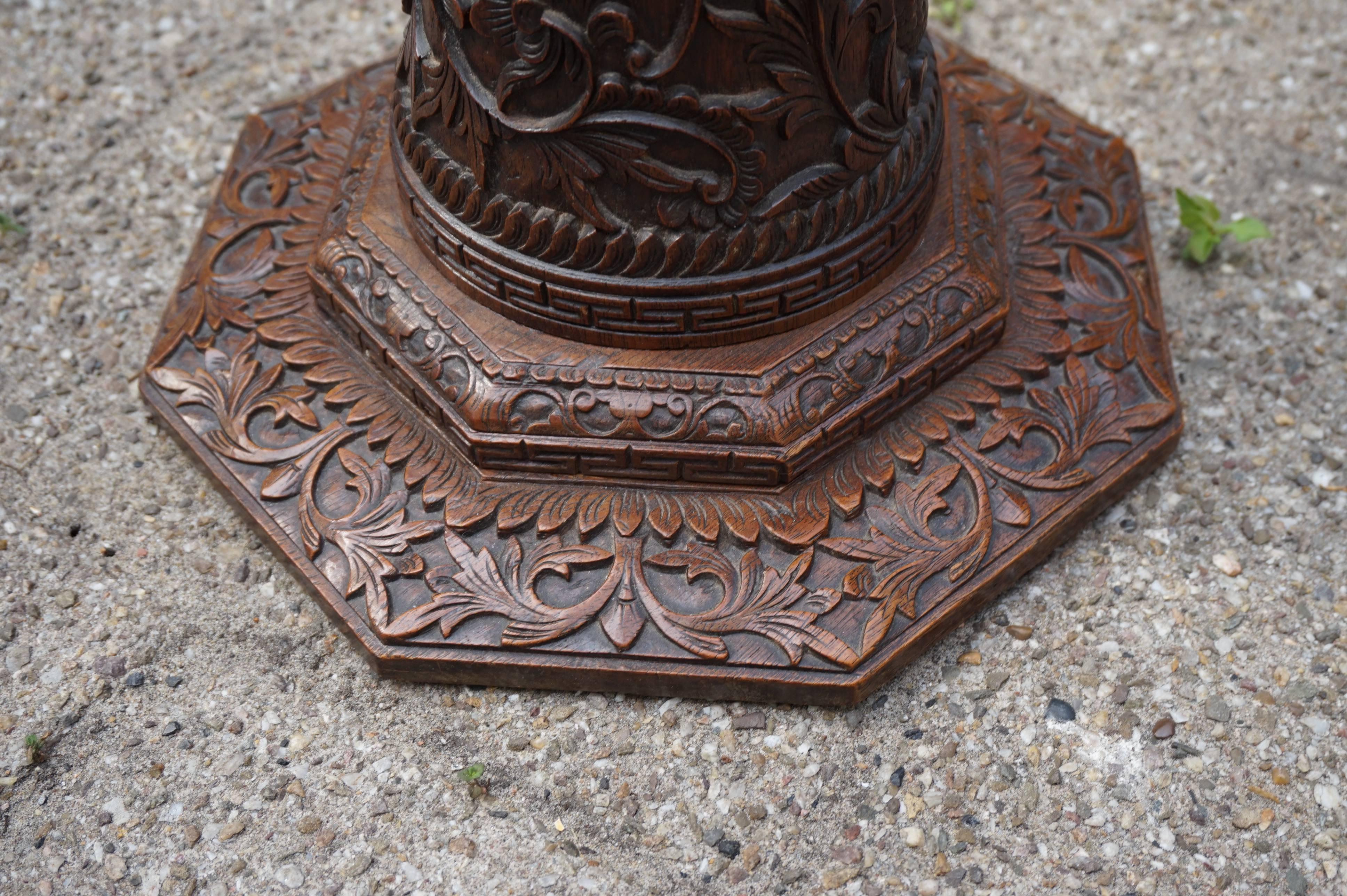 Early 20th Century Hand-Carved Stunning Hardwood Dutch Colonial Pedestal Stand For Sale 8