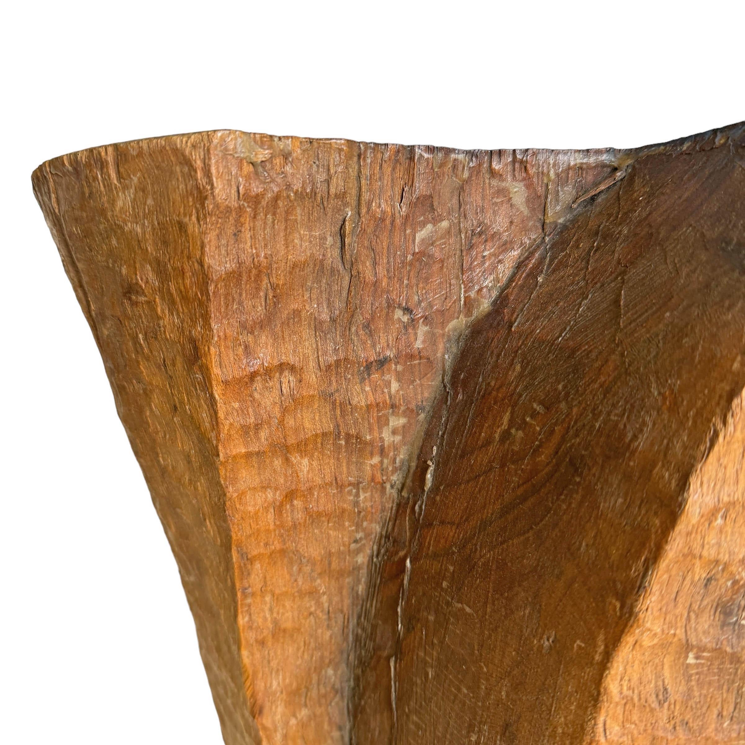Début du 20e siècle, The Pedestal en Wood Wood sculpté à la main en vente 3