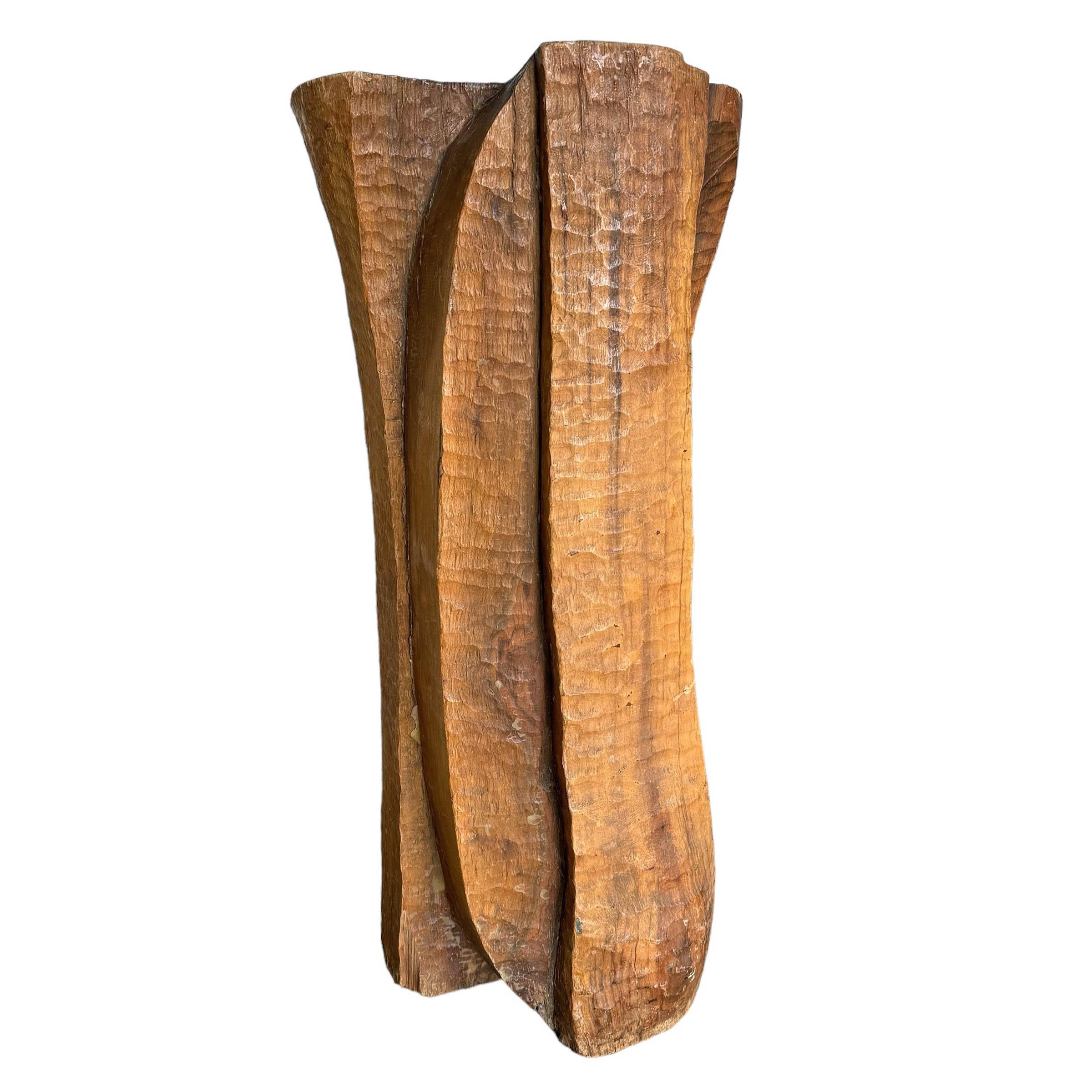 Début du 20e siècle, The Pedestal en Wood Wood sculpté à la main Bon état - En vente à Chicago, IL