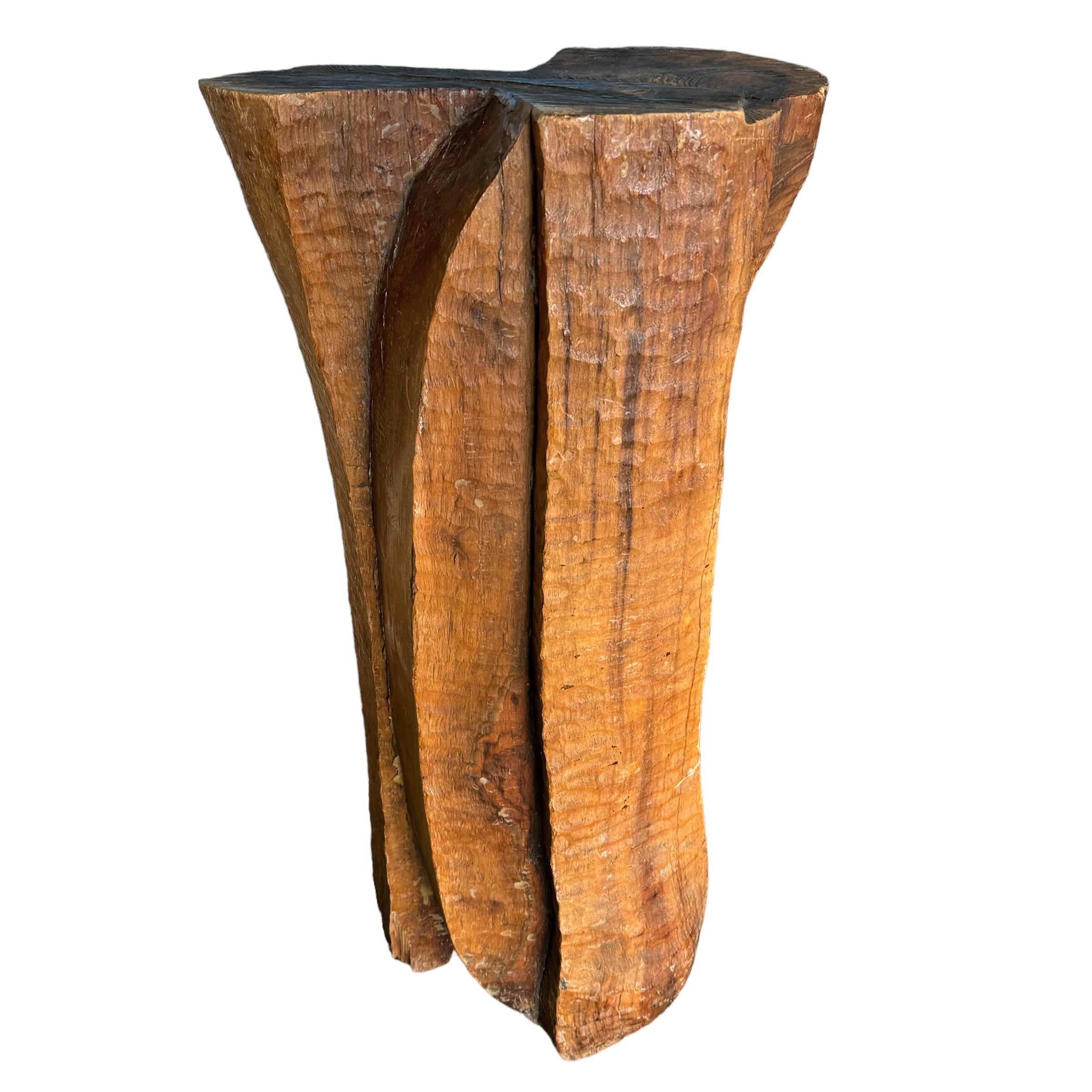 20ième siècle Début du 20e siècle, The Pedestal en Wood Wood sculpté à la main en vente