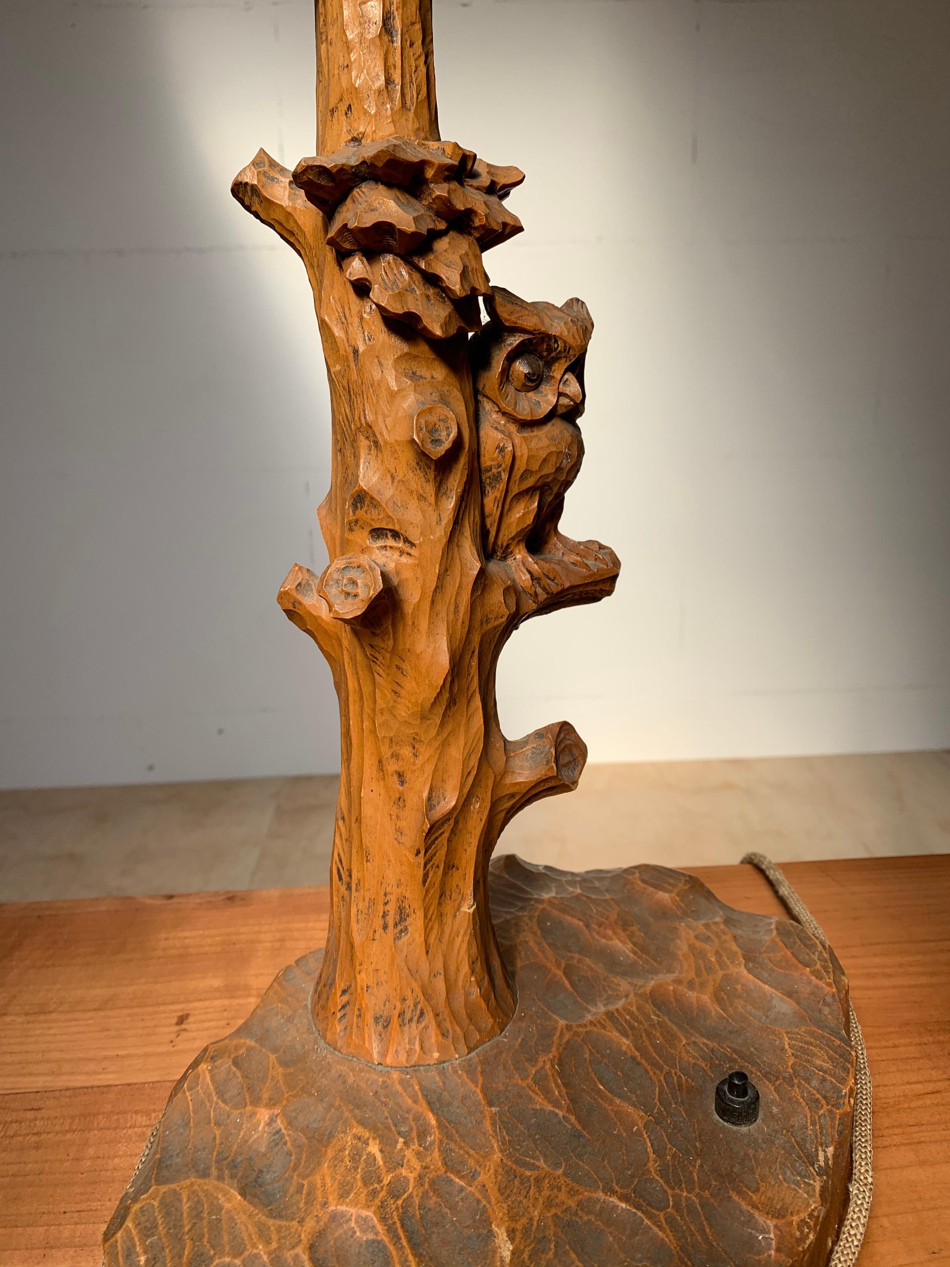 wooden sculpture tree lamp