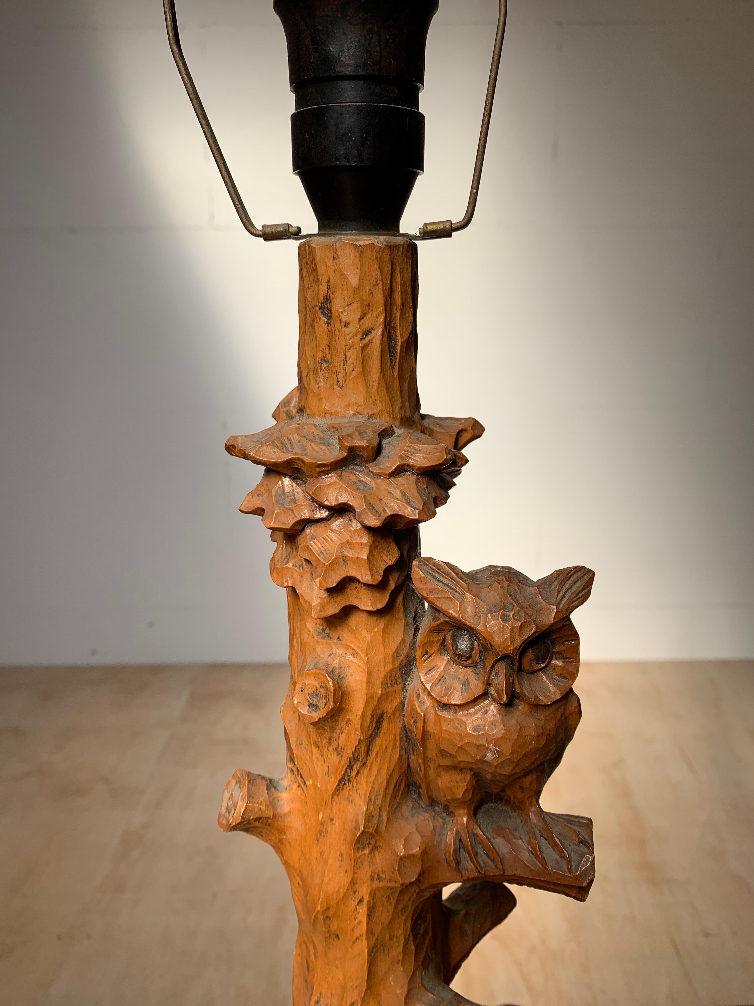 Hand-Carved Early 1900, Hand Carved Wooden Black Forest Owl in Tree Table / Desk Lamp