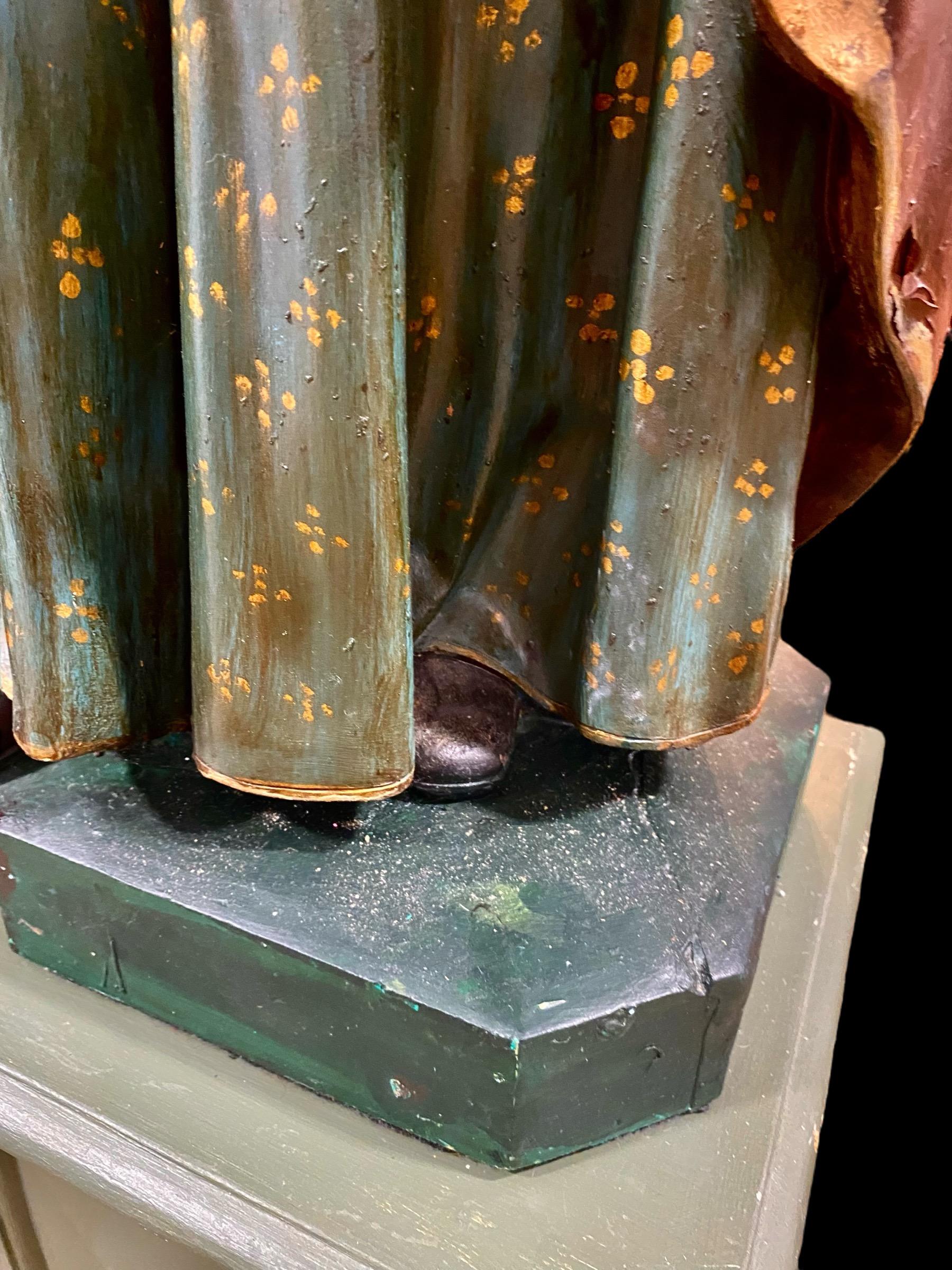 Statua in gesso di Sant'Aloysius Gonzaga, realizzata a mano all'inizio del XX secolo in vendita 1