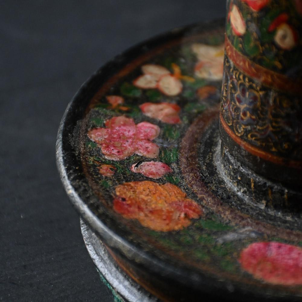 Hand-Carved Early 20th Century Hand Crafted Kashmiri Lamp Holder For Sale