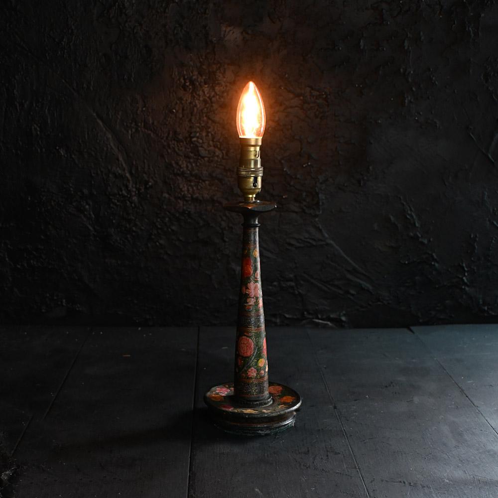 Early 20th Century Hand Crafted Kashmiri Lamp Holder In Fair Condition For Sale In London, GB