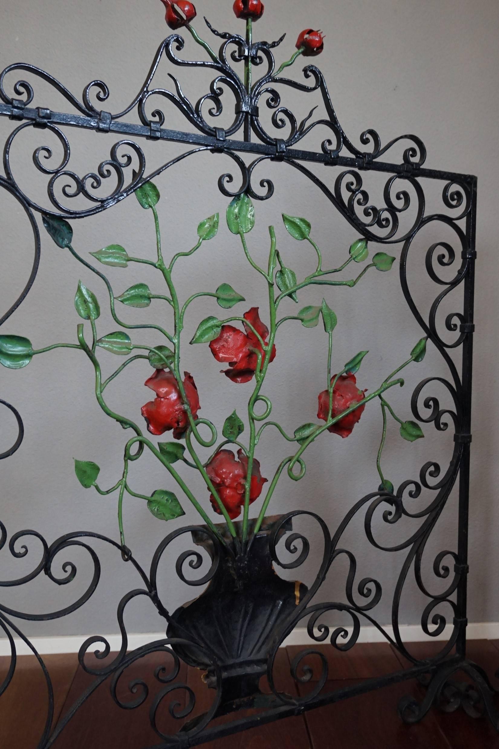 Early 20th Century Handcrafted Wrought Iron Firescreen with Roses in Vase Decor 5