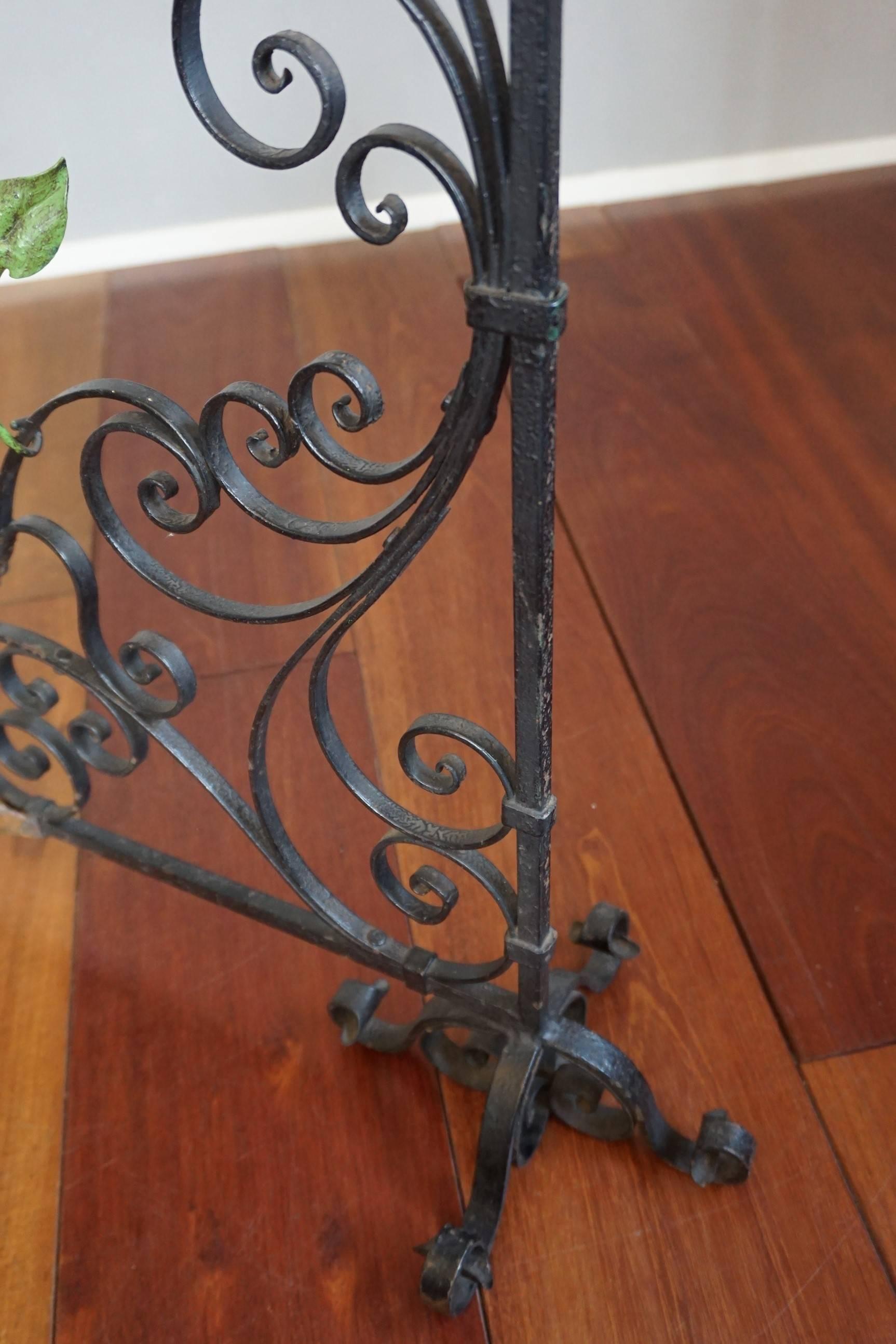 Early 20th Century Handcrafted Wrought Iron Firescreen with Roses in Vase Decor 6