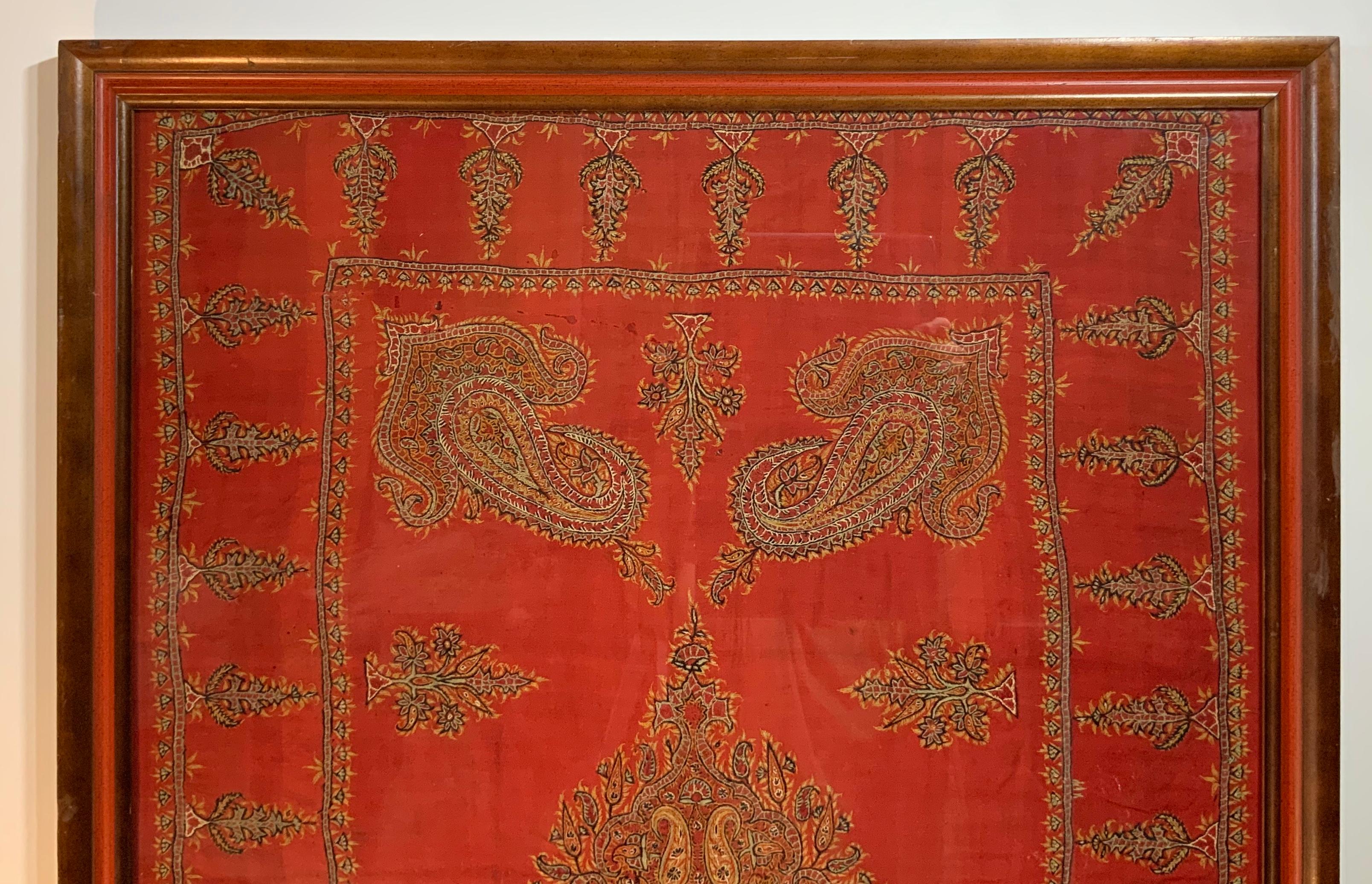 Early 20th Century Hand Embroidery Suzani Wall Hanging In Good Condition In Delray Beach, FL