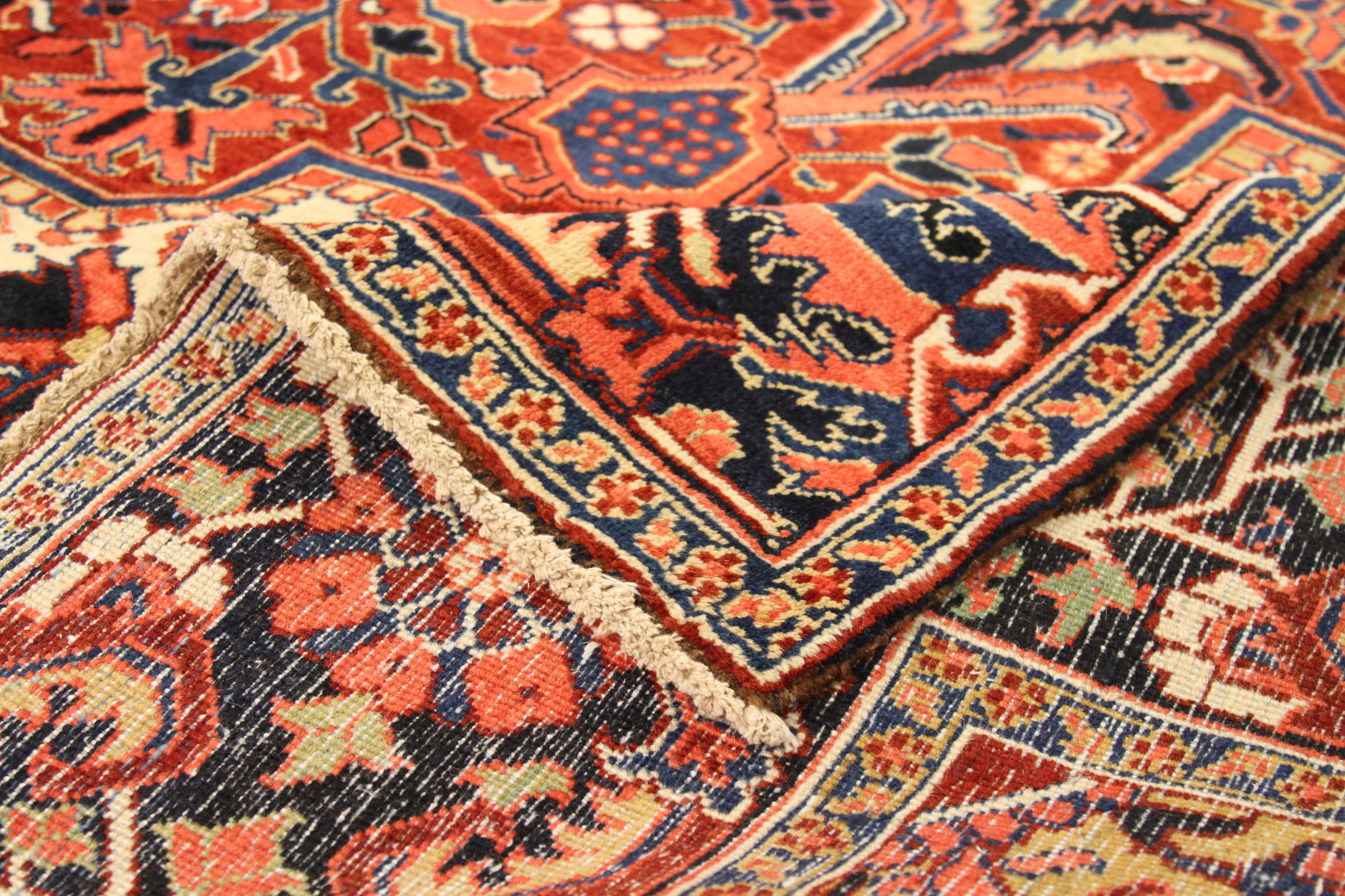 Hand-Woven Early 20th Century Hand Knotted Persian Heriz Rug For Sale