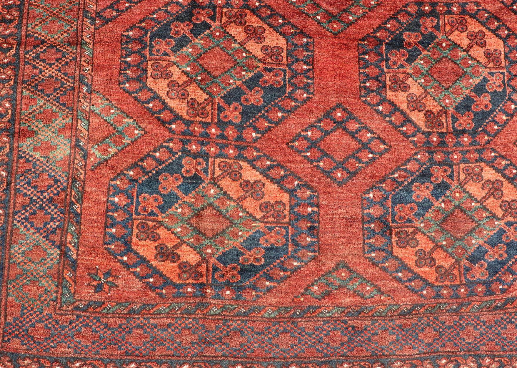 Early 20th Century Hand-Knotted Turkomen Ersari Rug in Wool with Gul Design For Sale 7