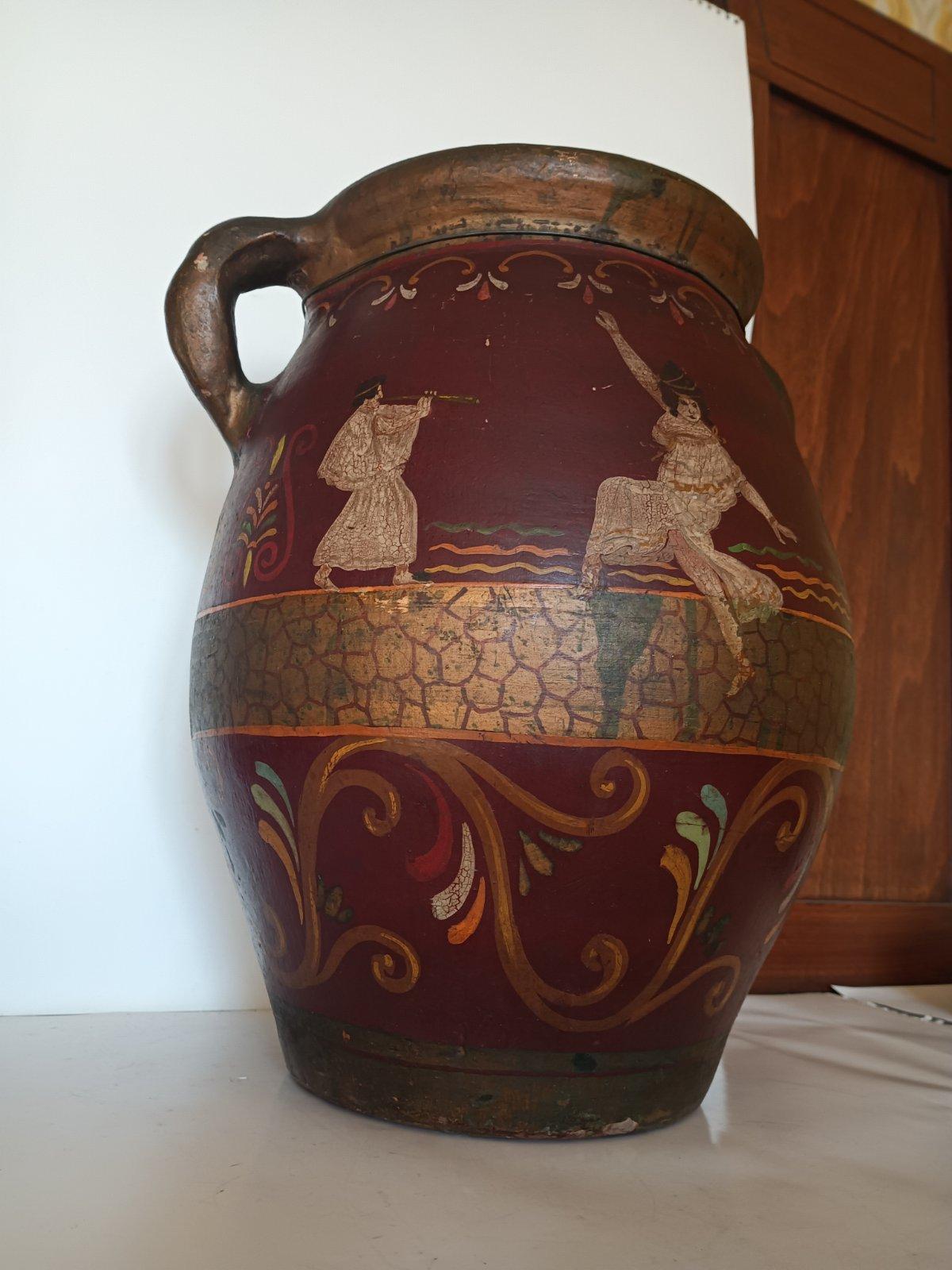Céramique Vase en grès décoré de figures, fait à la main au début du 20e siècle en vente