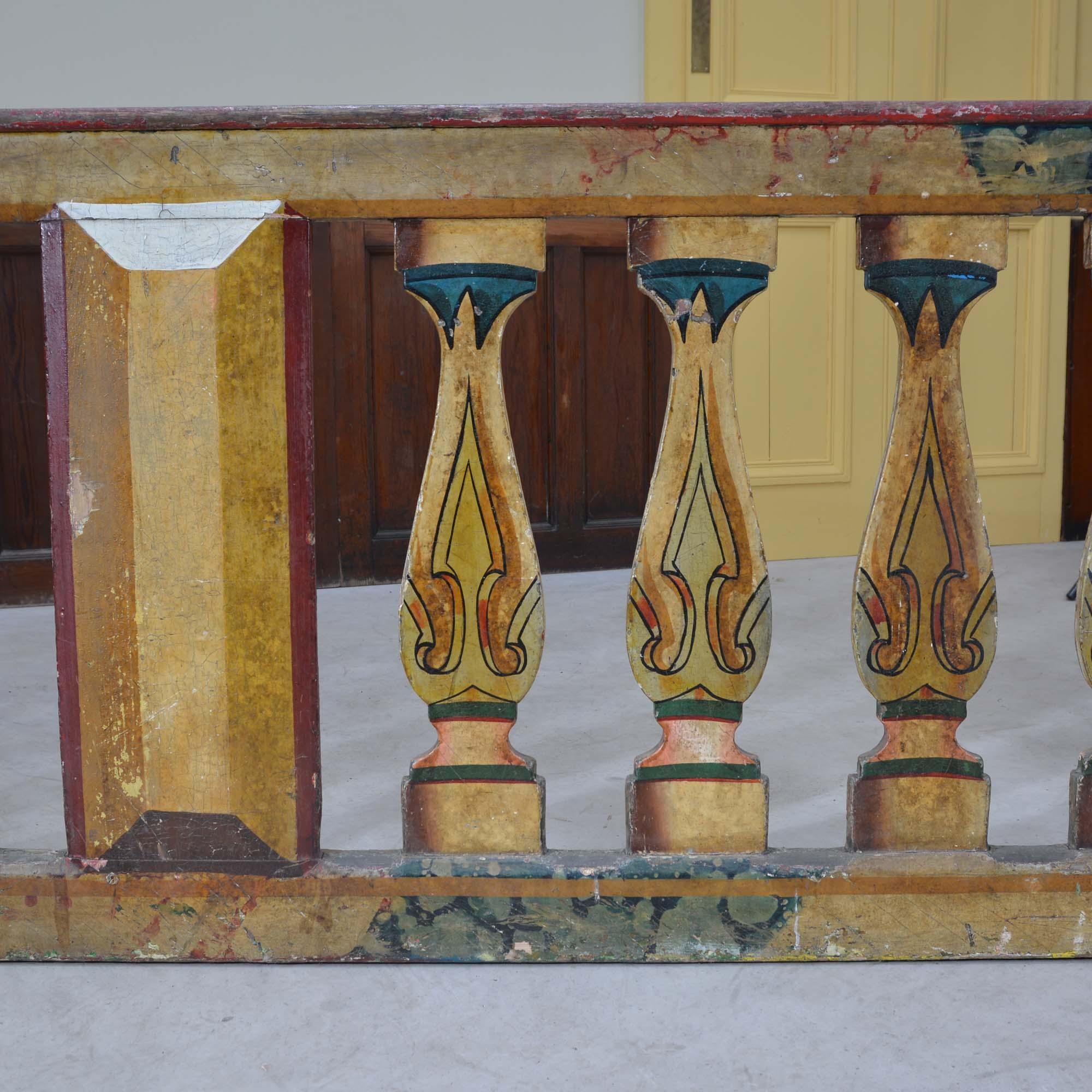 Balaustrada de feria pintada a mano de principios del siglo XX en venta 5