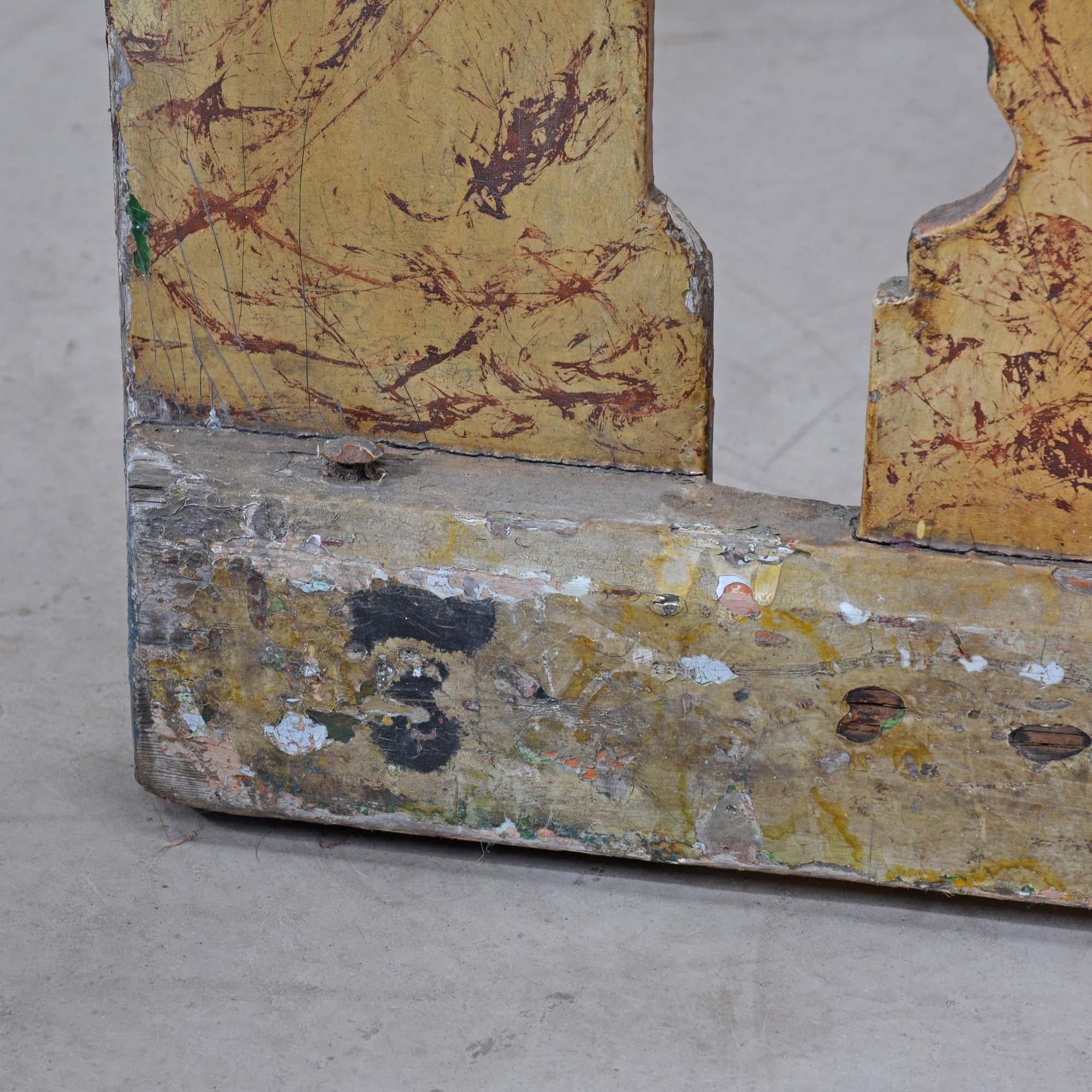 Balaustrada de feria pintada a mano de principios del siglo XX en venta 1