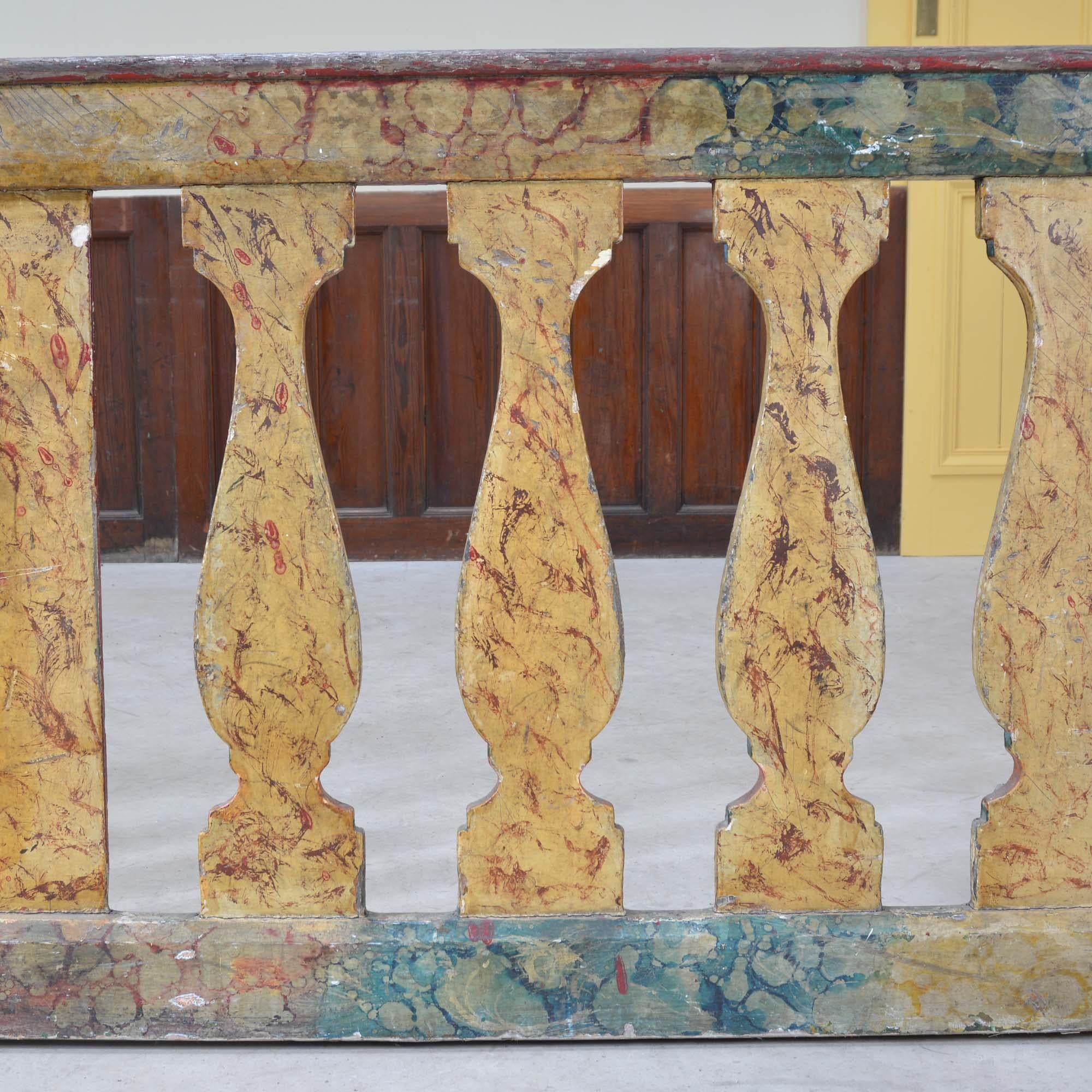 Balaustrada de feria pintada a mano de principios del siglo XX en venta 4