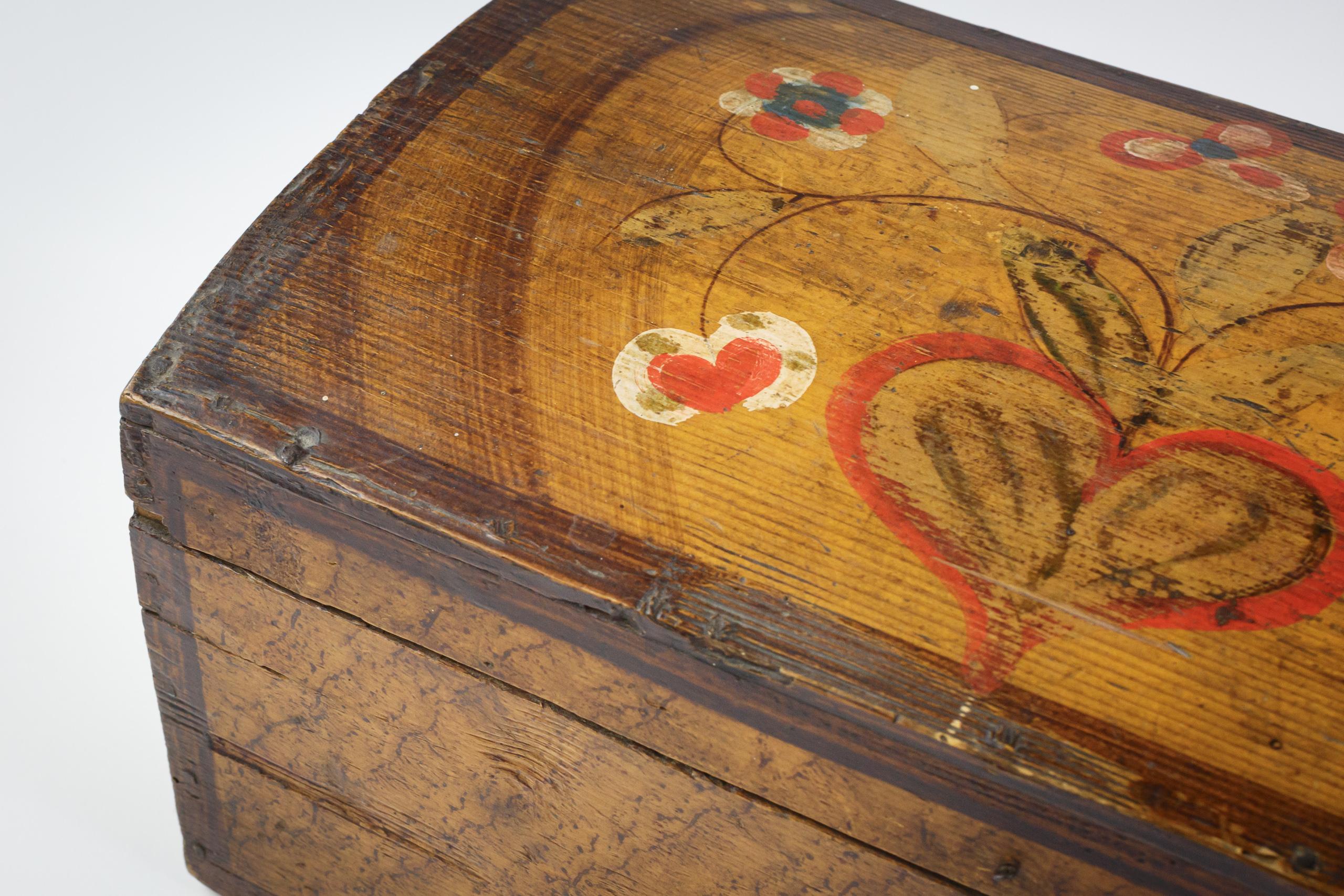 Early 20th Century Hand Painted French Marriage or Love Token Trunk For Sale 8