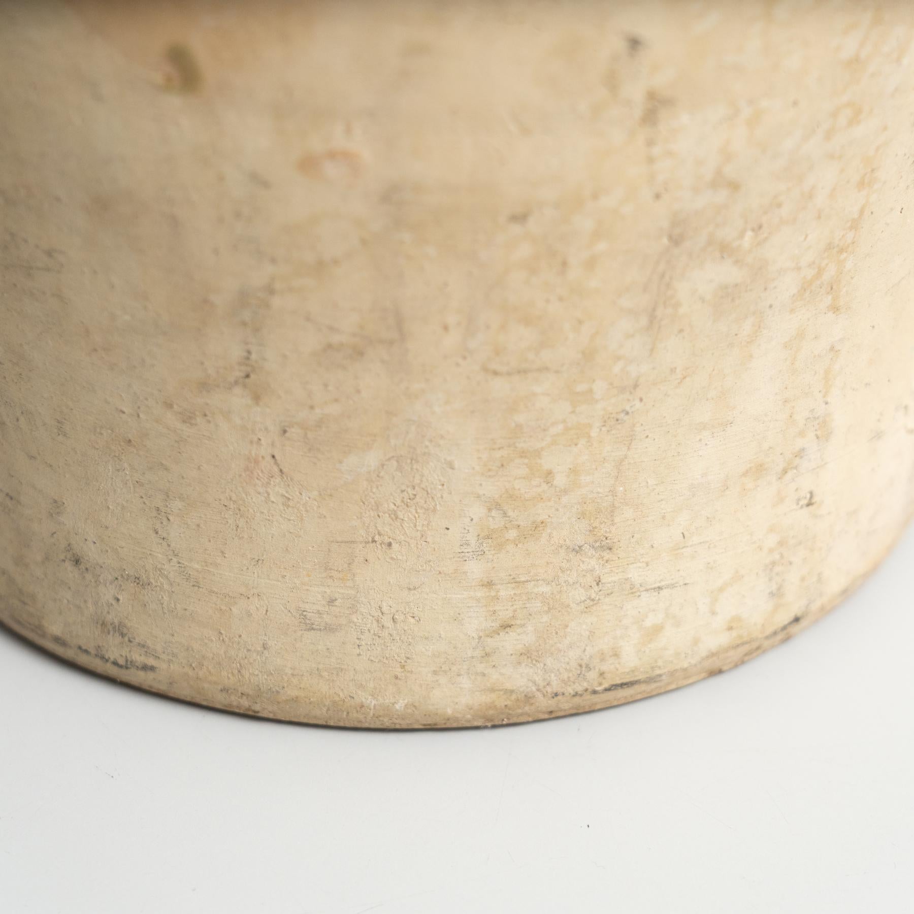 Vase en céramique du début du 20e siècle peint à la main en vert rustique populaire traditionnel en vente 3