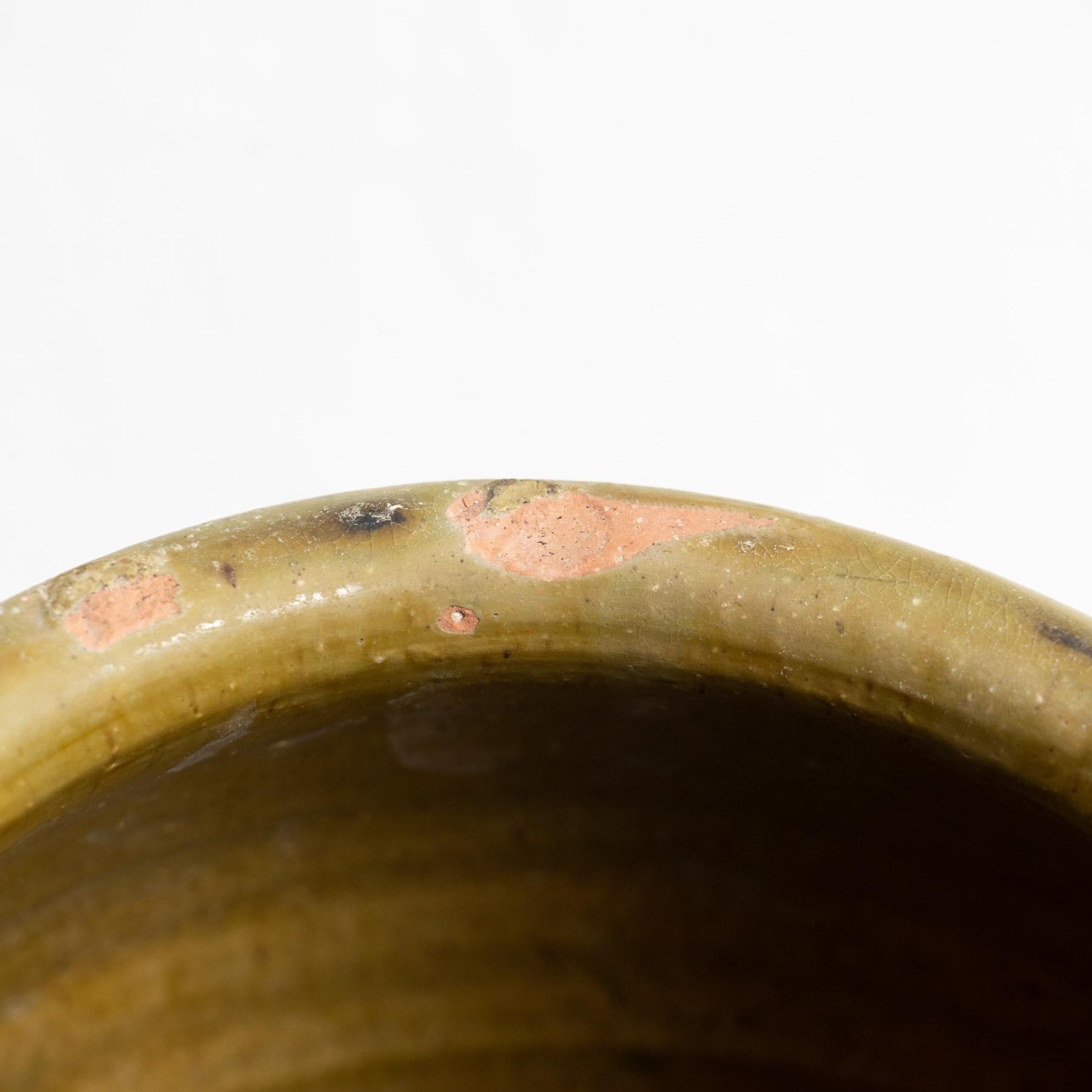 Céramique Vase en céramique du début du 20e siècle peint à la main en vert rustique populaire traditionnel en vente
