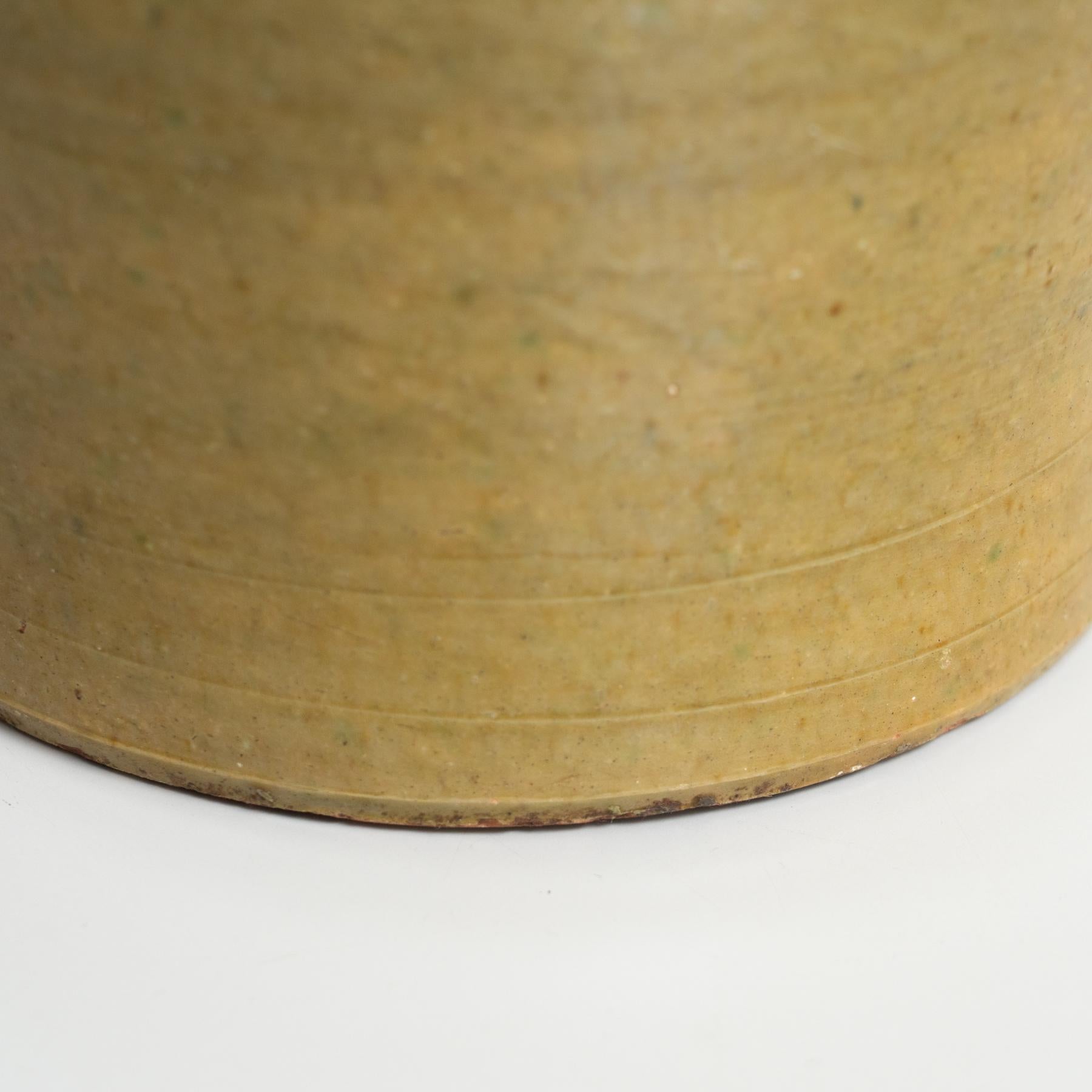 Vase en céramique du début du 20e siècle peint à la main en vert rustique populaire traditionnel en vente 2