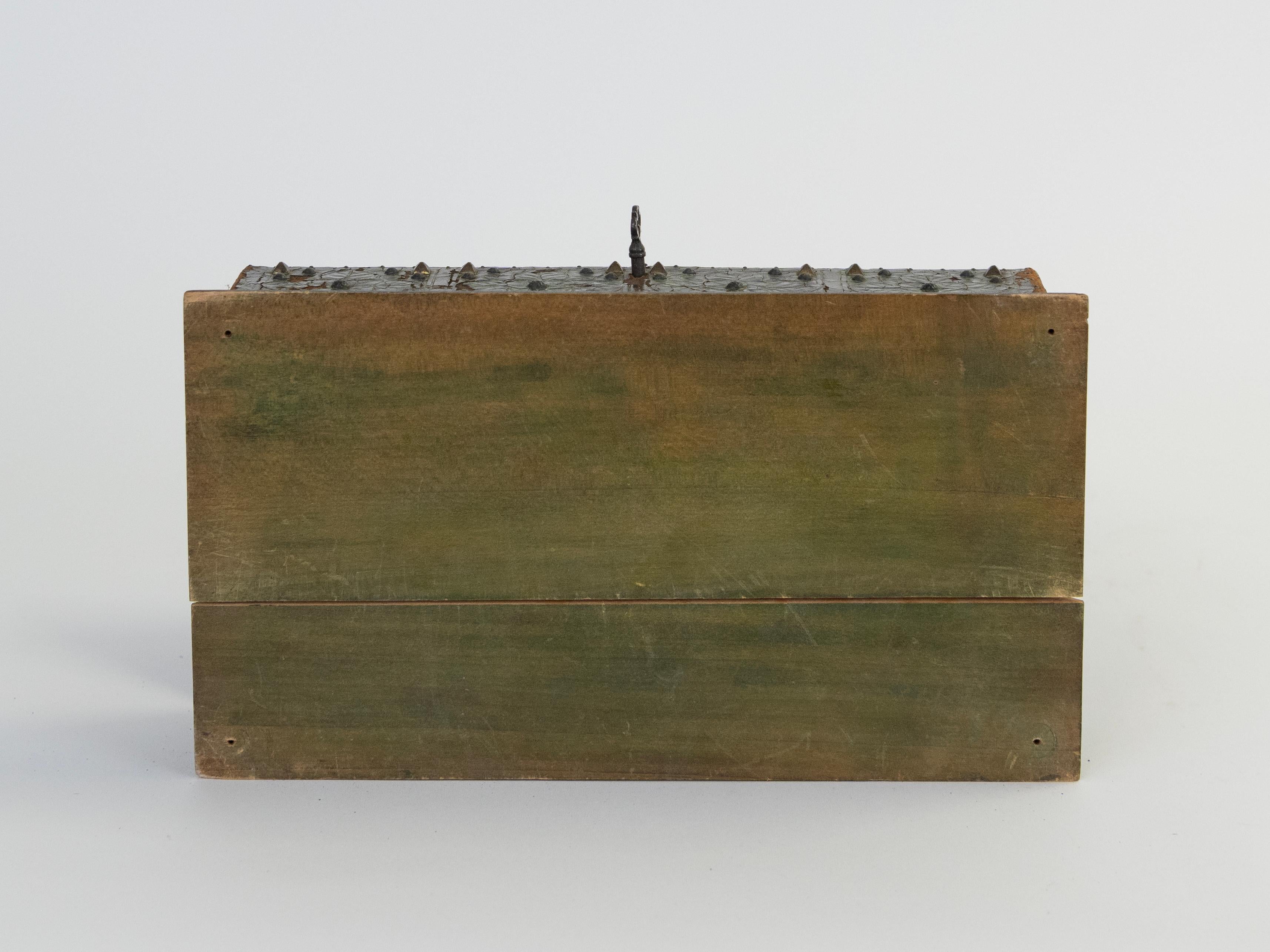 Fruitiers Boîte à bijoux ou à souvenirs en bois décoratif du début du 20e siècle, peint à la main et tolélé. en vente